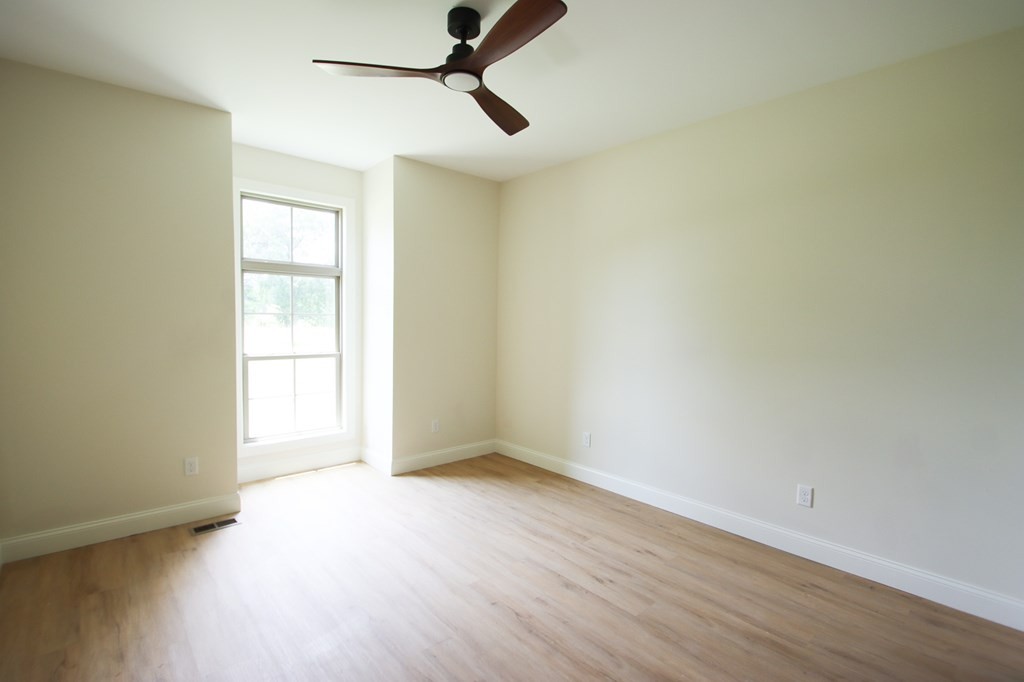 401 Crossvine Rd Property Photo 11