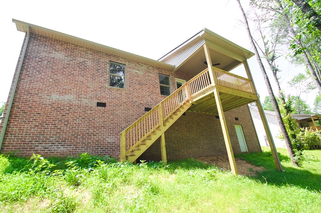 401 Crossvine Rd Property Photo 18