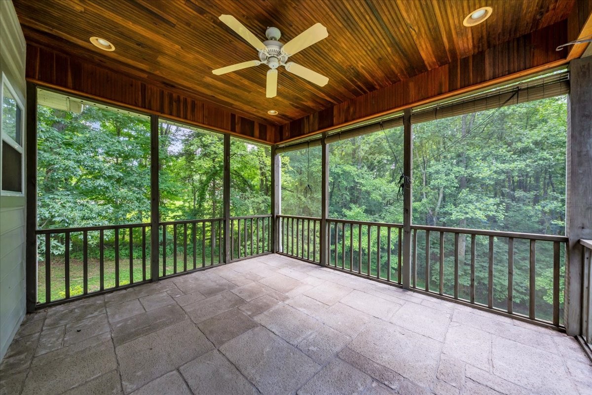 455 Lafever Ridge Rd Property Photo 3