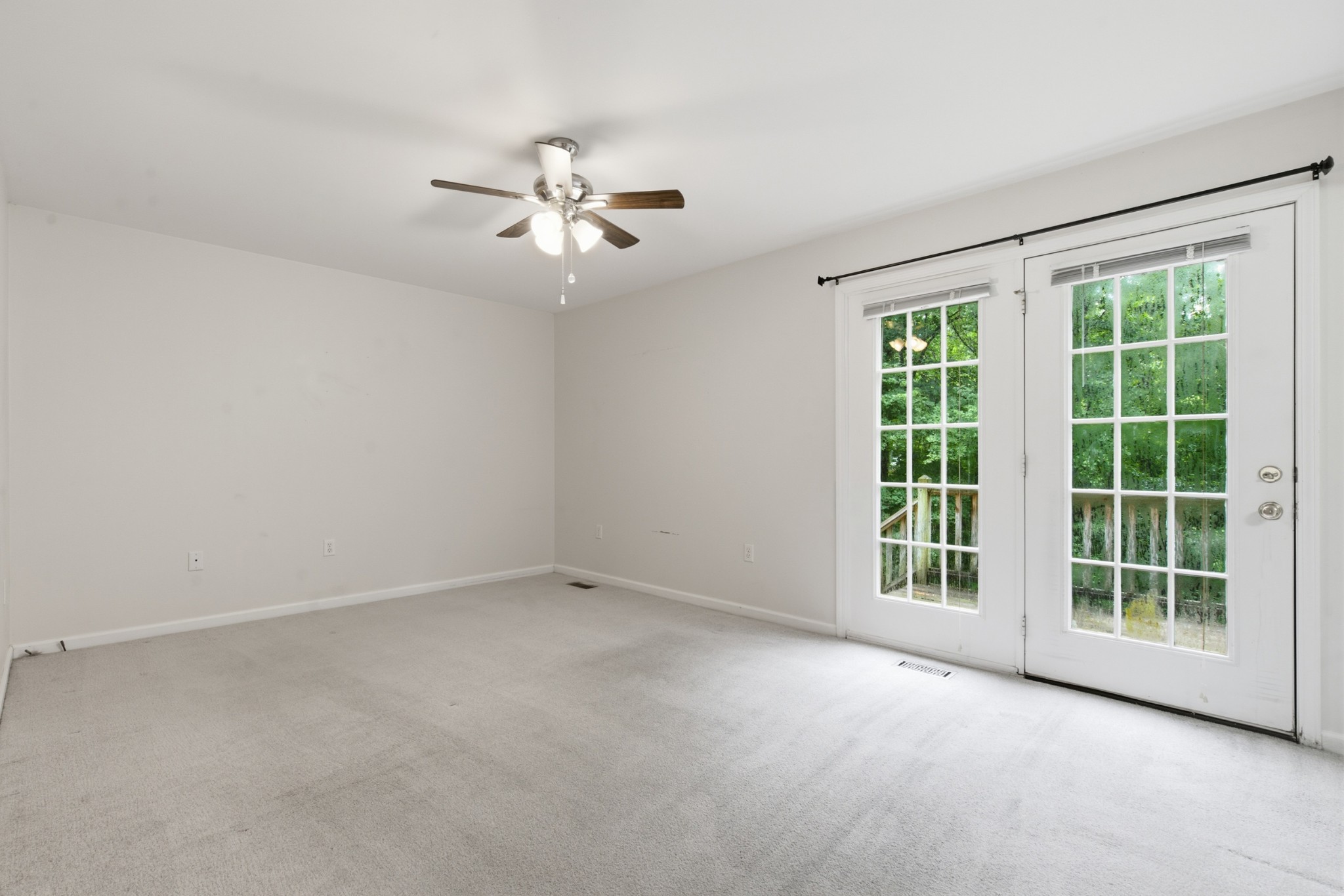 958 Jordan Cir Property Photo 19