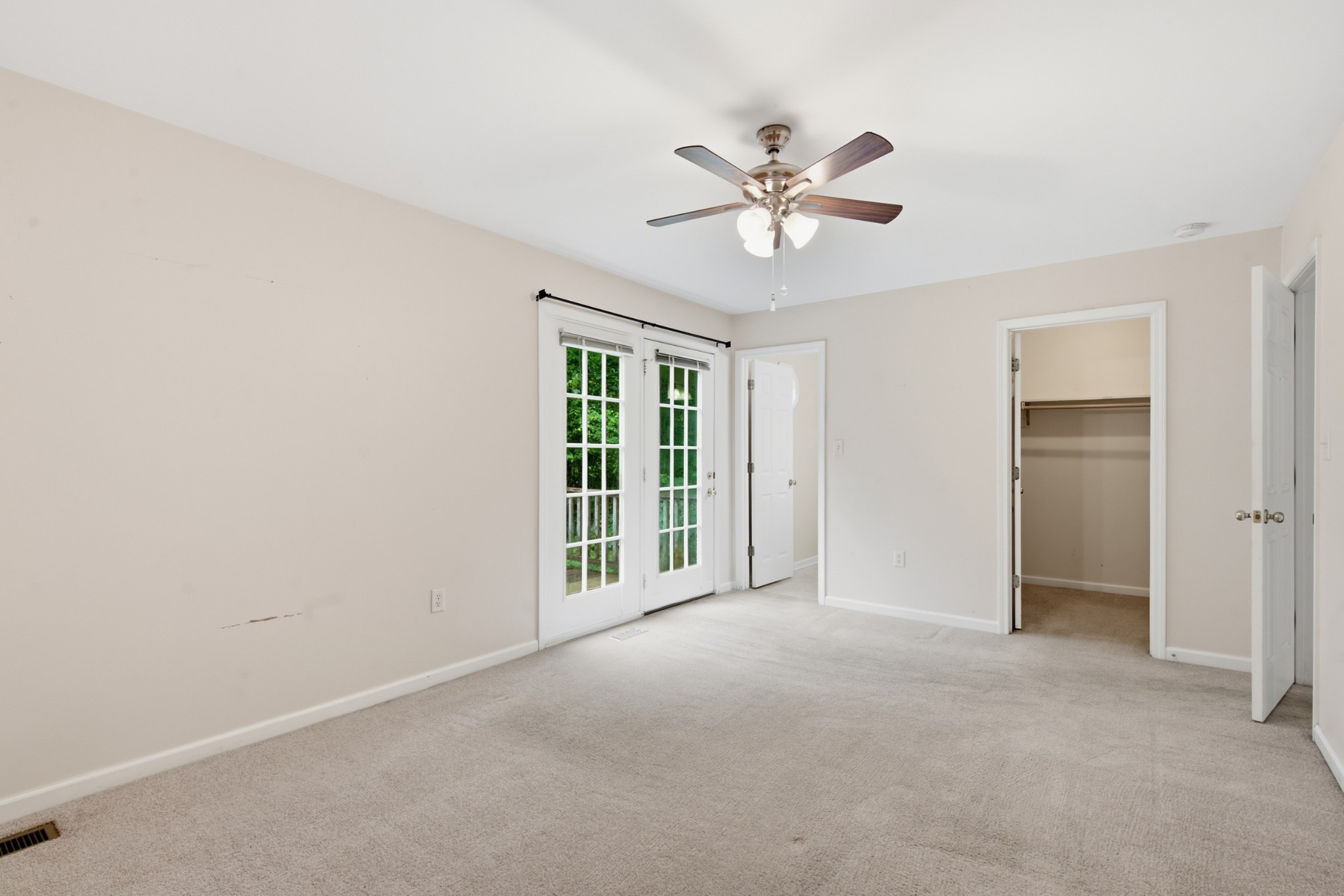 958 Jordan Cir Property Photo 20