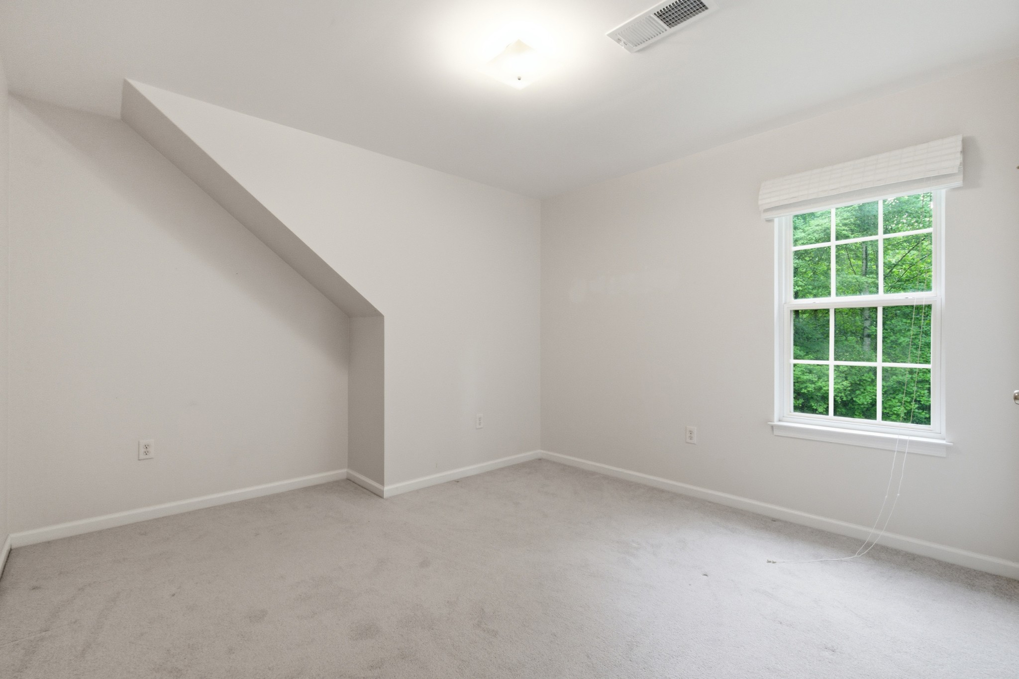 958 Jordan Cir Property Photo 26
