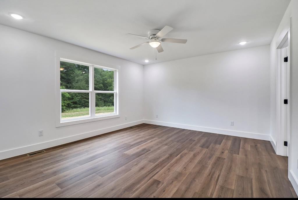 1259 Franklin Loop Property Photo 7