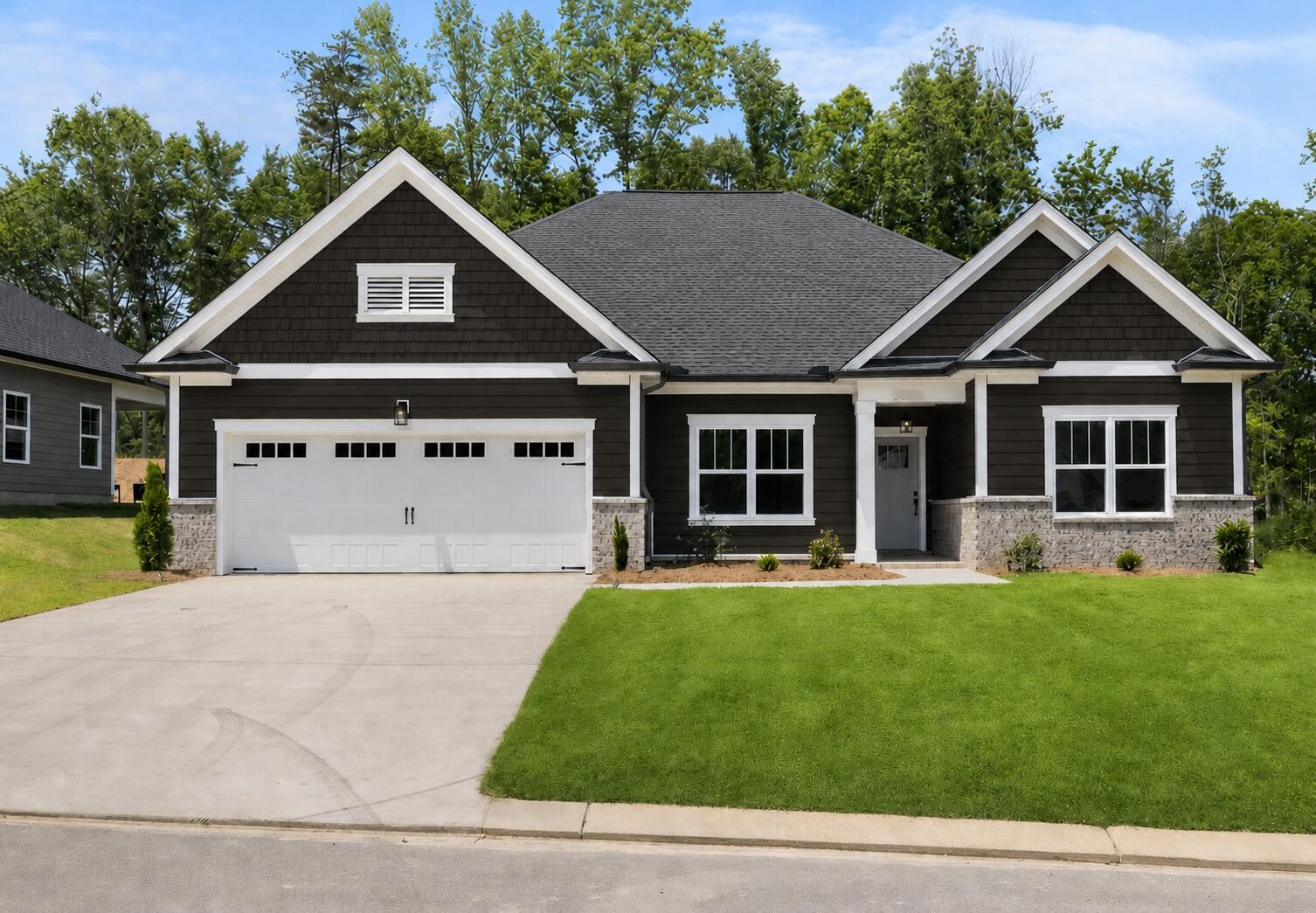 196 Winchester Drive Property Photo 1