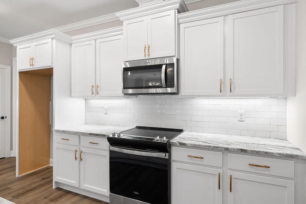 8942 Knolling Loop Property Photo 11