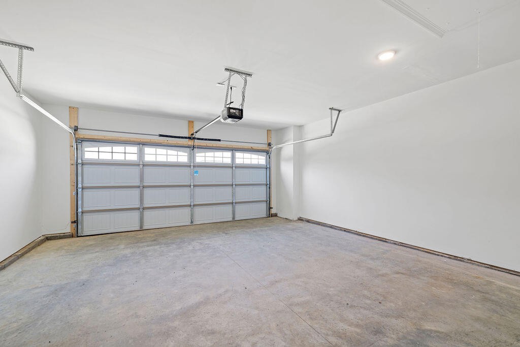 106 Founding Way Property Photo 24
