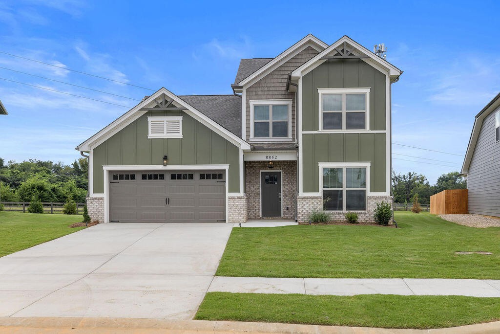 8852 Knolling Loop Property Photo 1