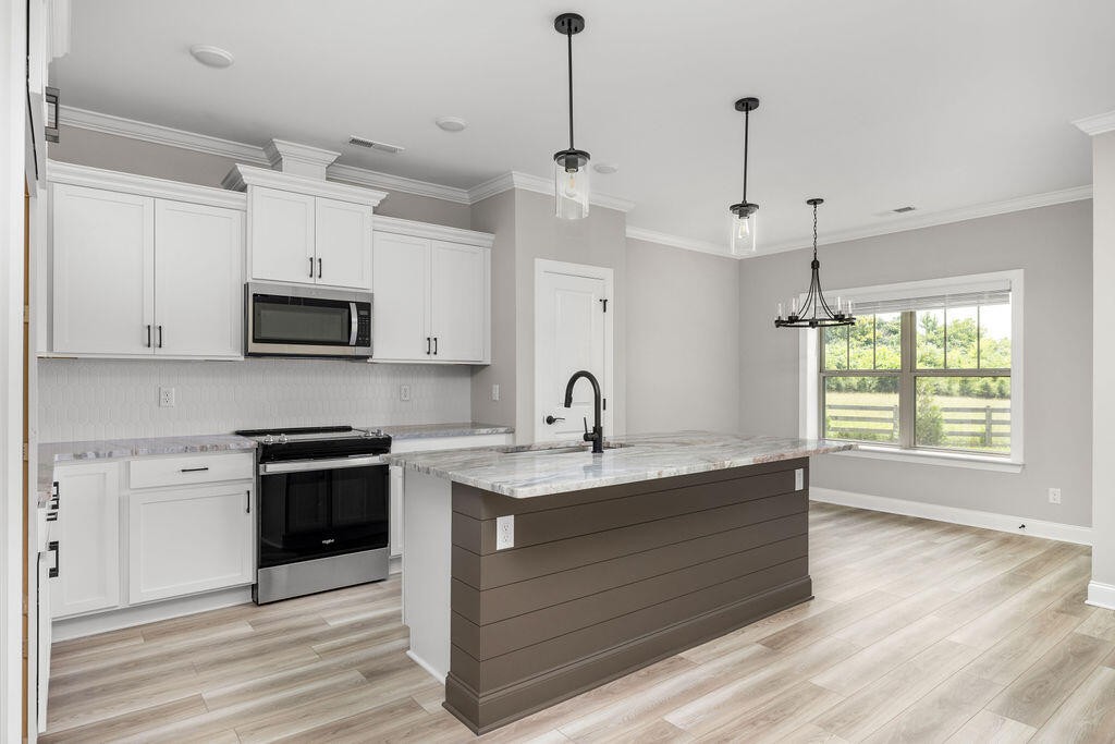 8852 Knolling Loop Property Photo 7
