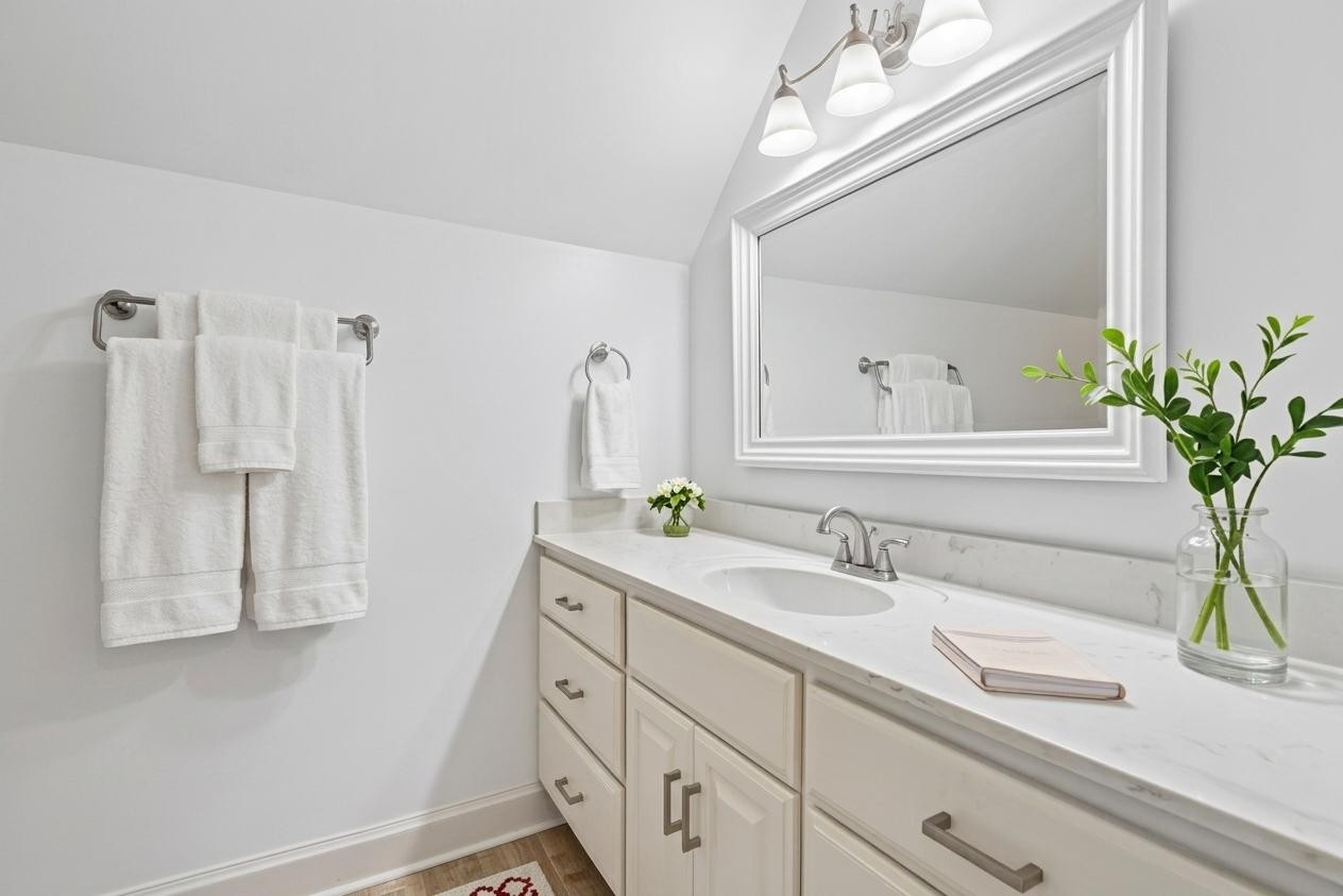 643 Cornwall Rd Property Photo 16