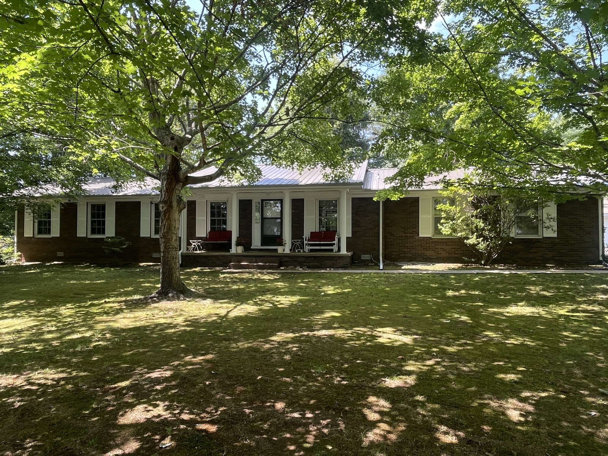 23 Woods Edge Rd Property Photo 1