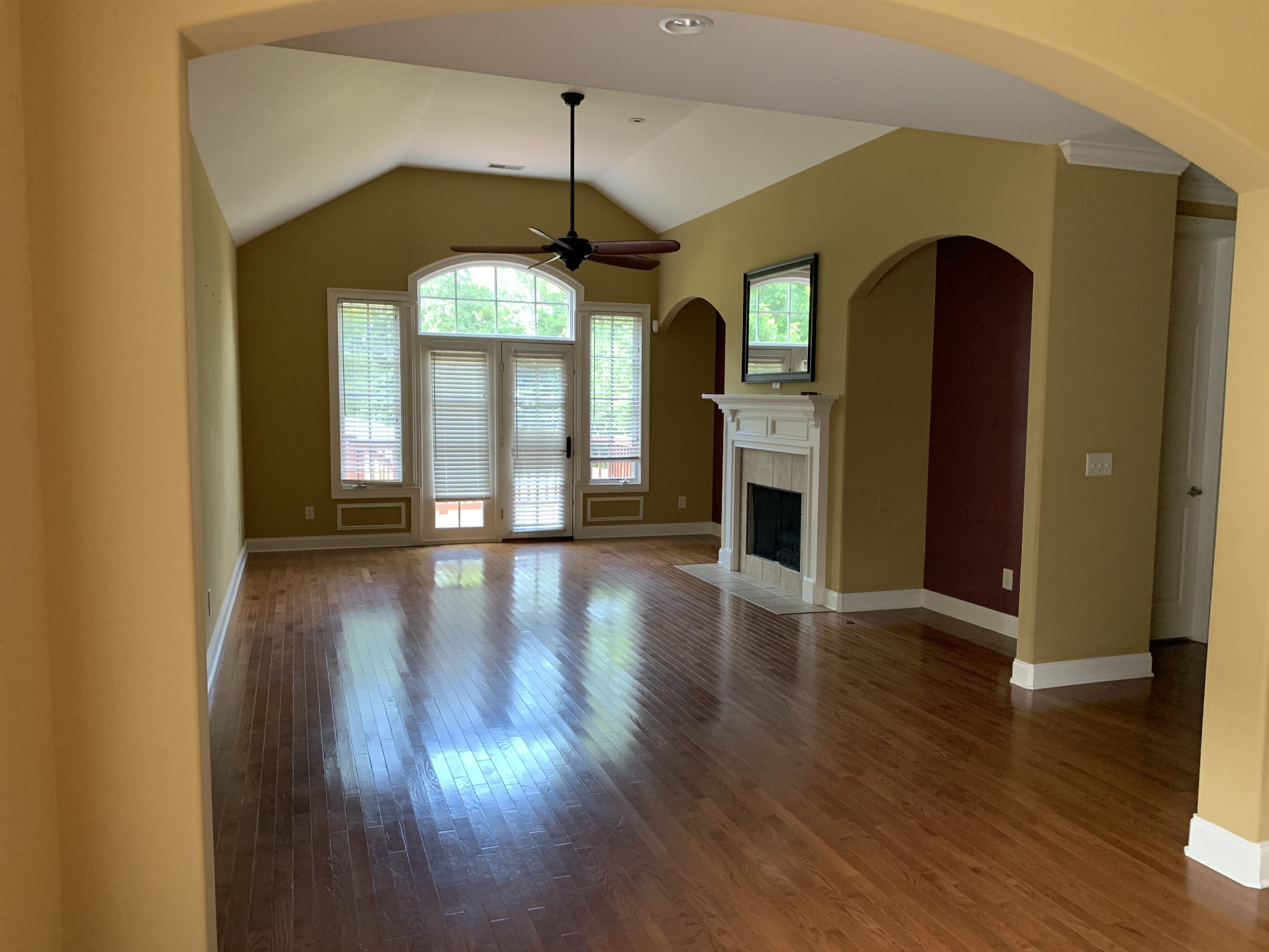 136 Nickolas Cir Property Photo 4