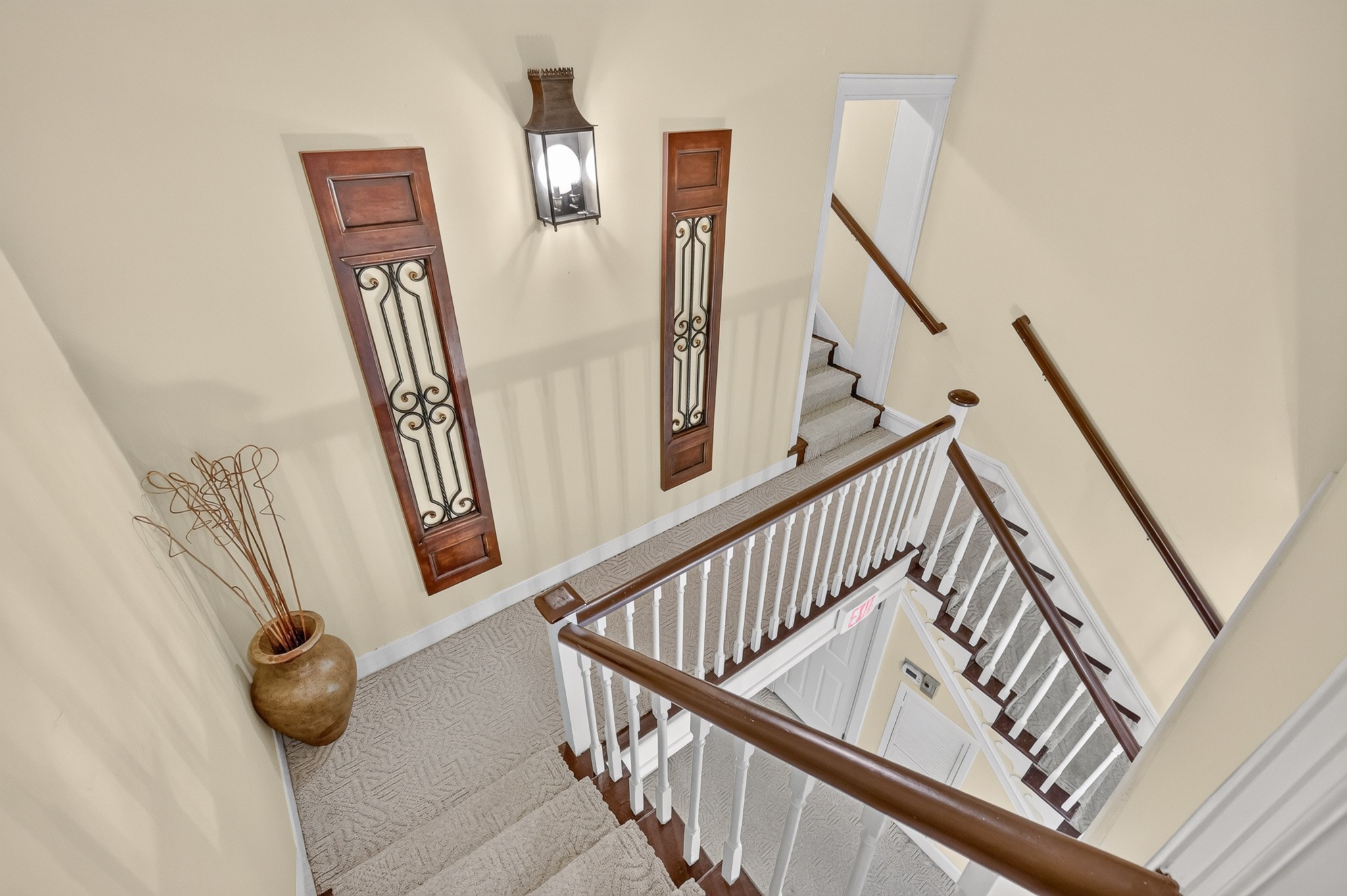 137 3rd Ave, N Property Photo 48
