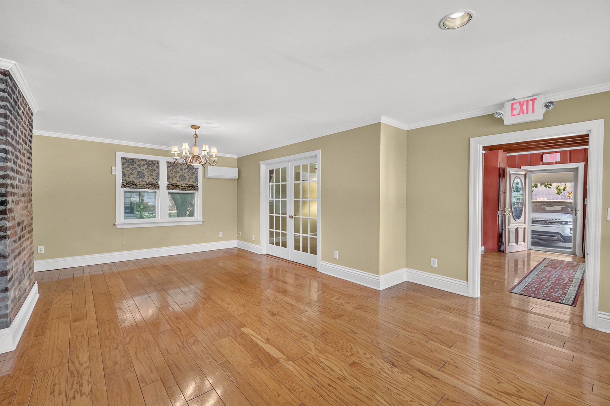 137 3rd Ave, N Property Photo 65