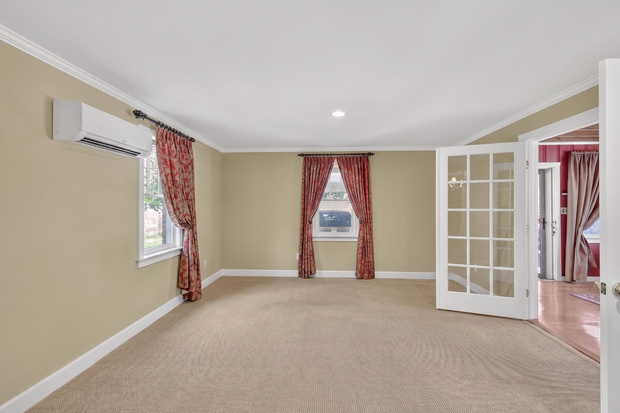 137 3rd Ave, N Property Photo 69