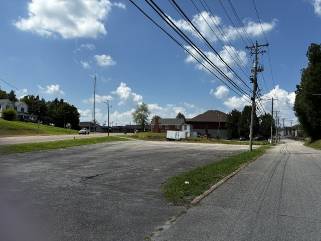129 S Forrest Ave Property Photo 6