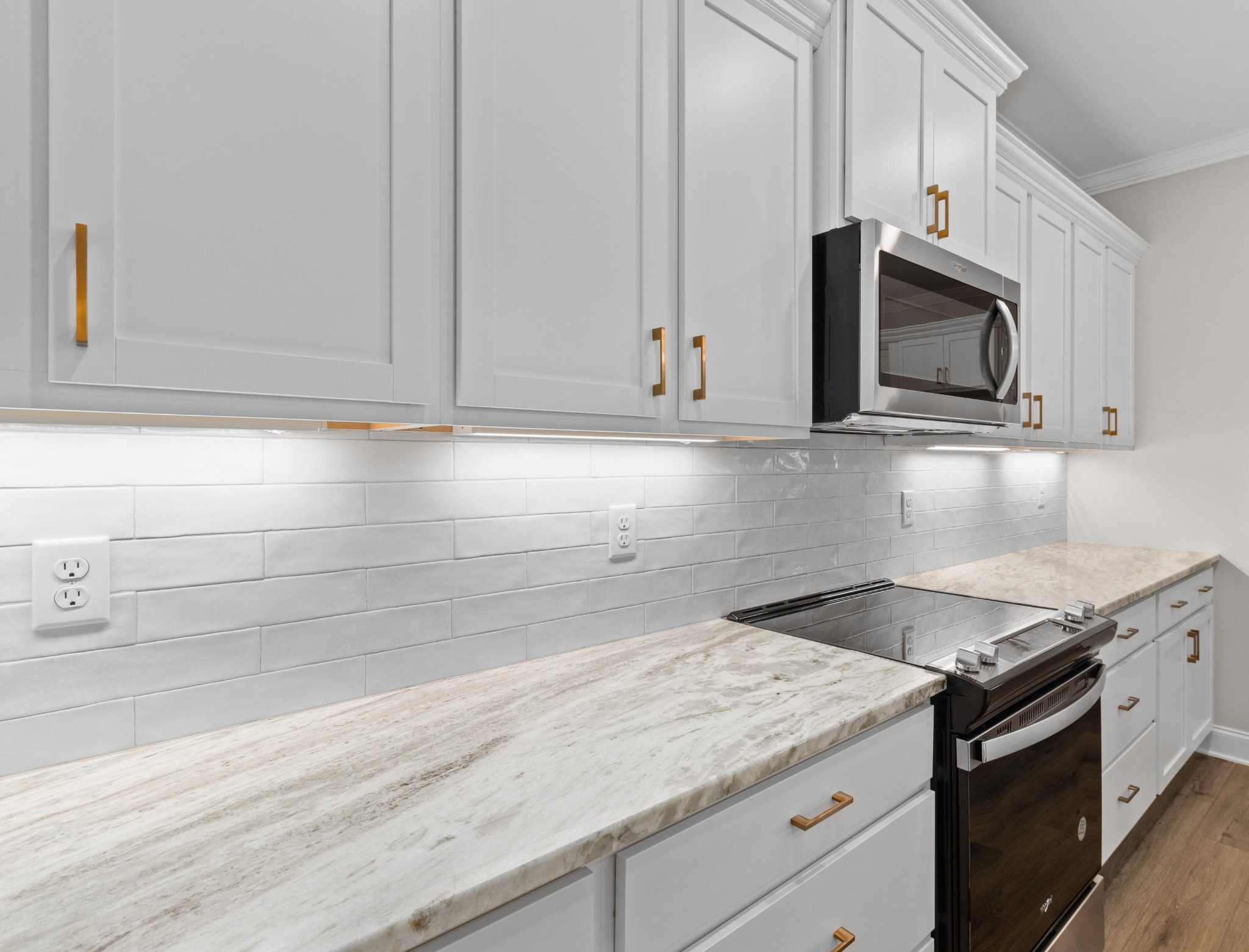 2880 Discovery Drive, Nw Property Photo 9