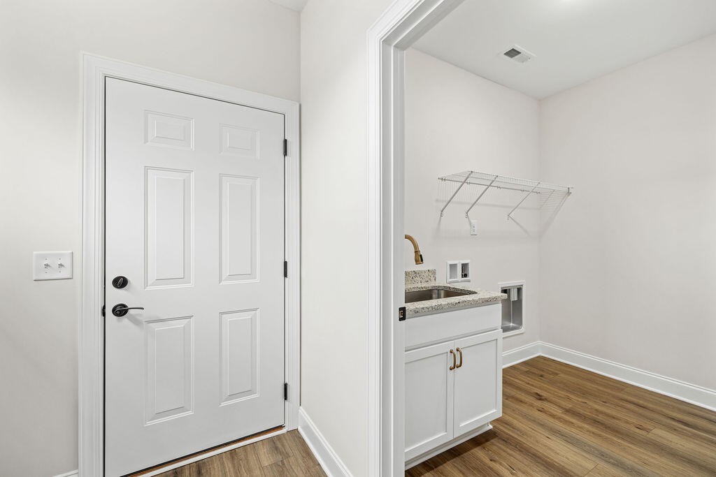 2880 Discovery Drive, Nw Property Photo 10
