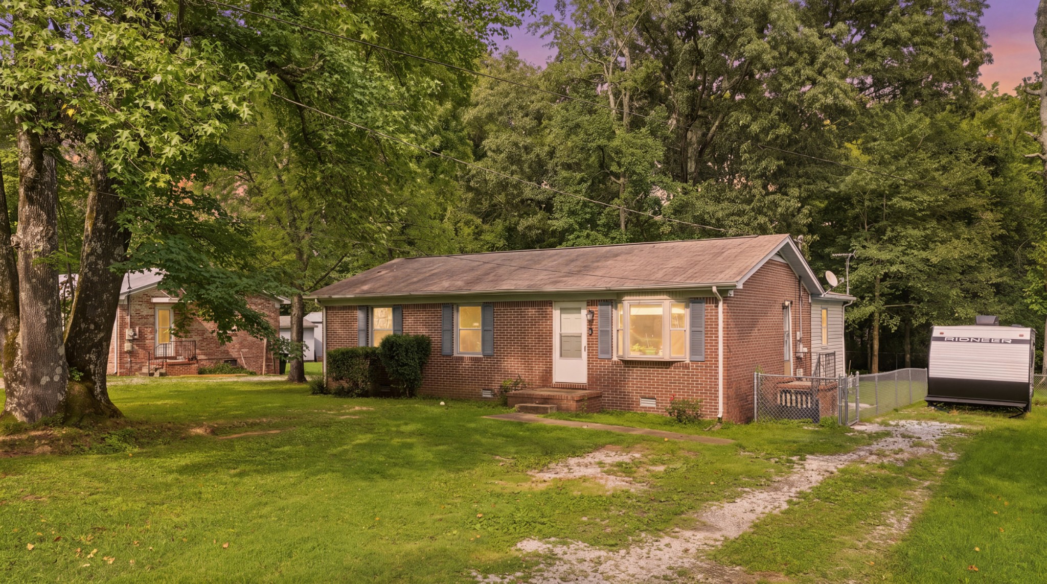 929 S Franklin St Property Photo 1