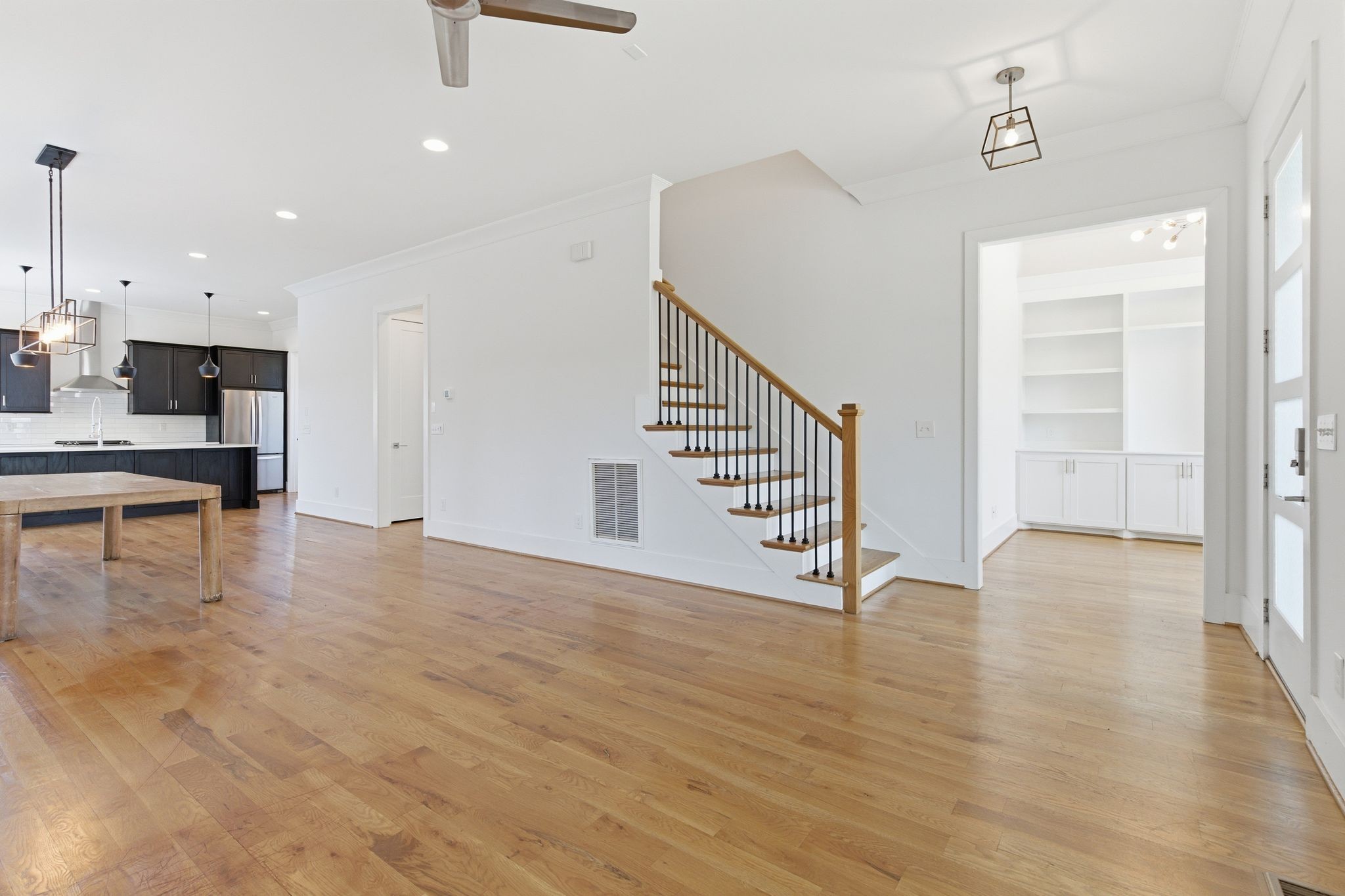 1202 Katie Ave Property Photo 6