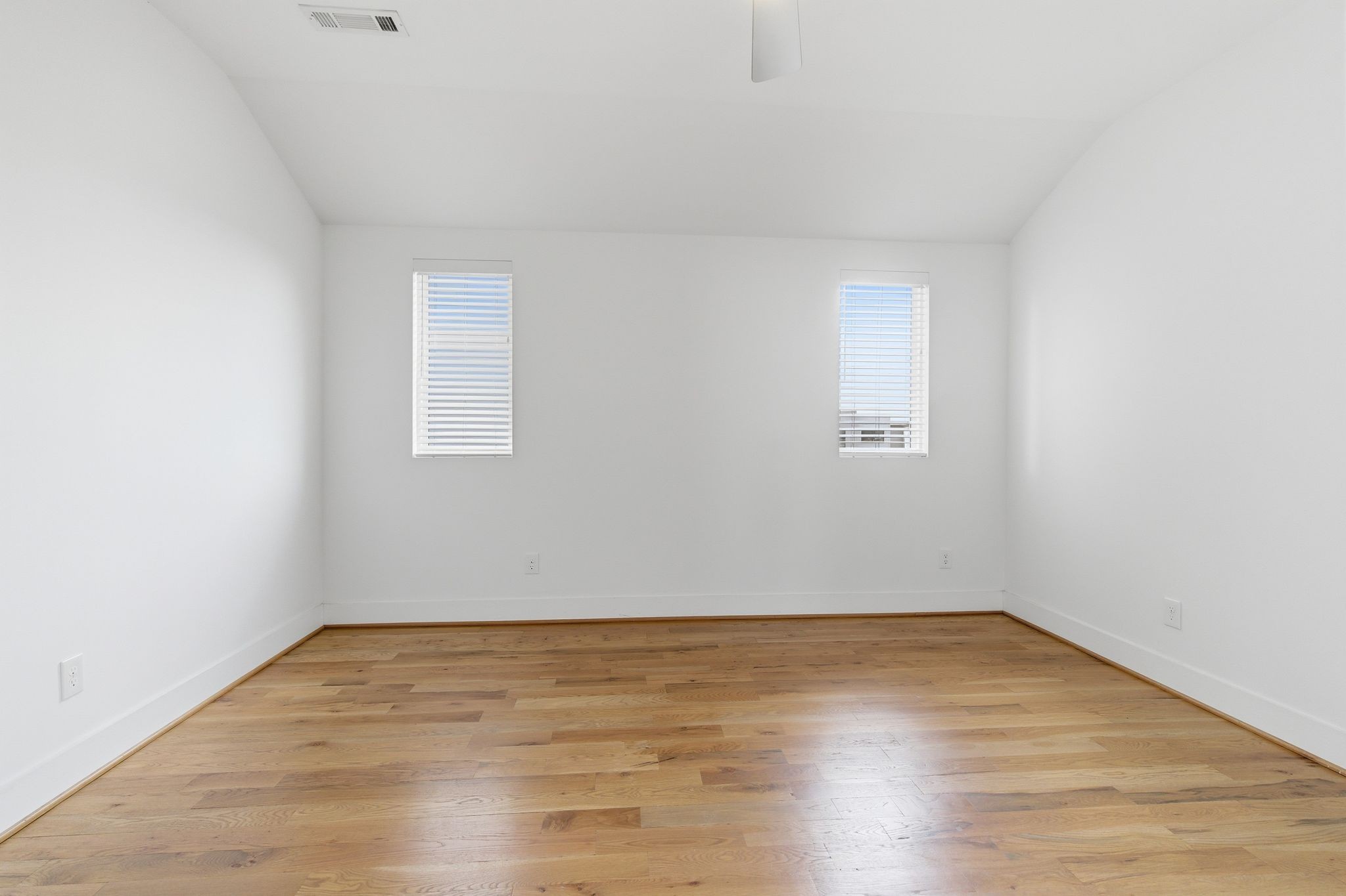 1202 Katie Ave Property Photo 24