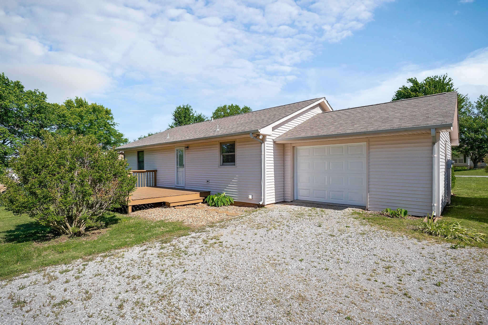 3422 Southmeade Dr Property Photo 4