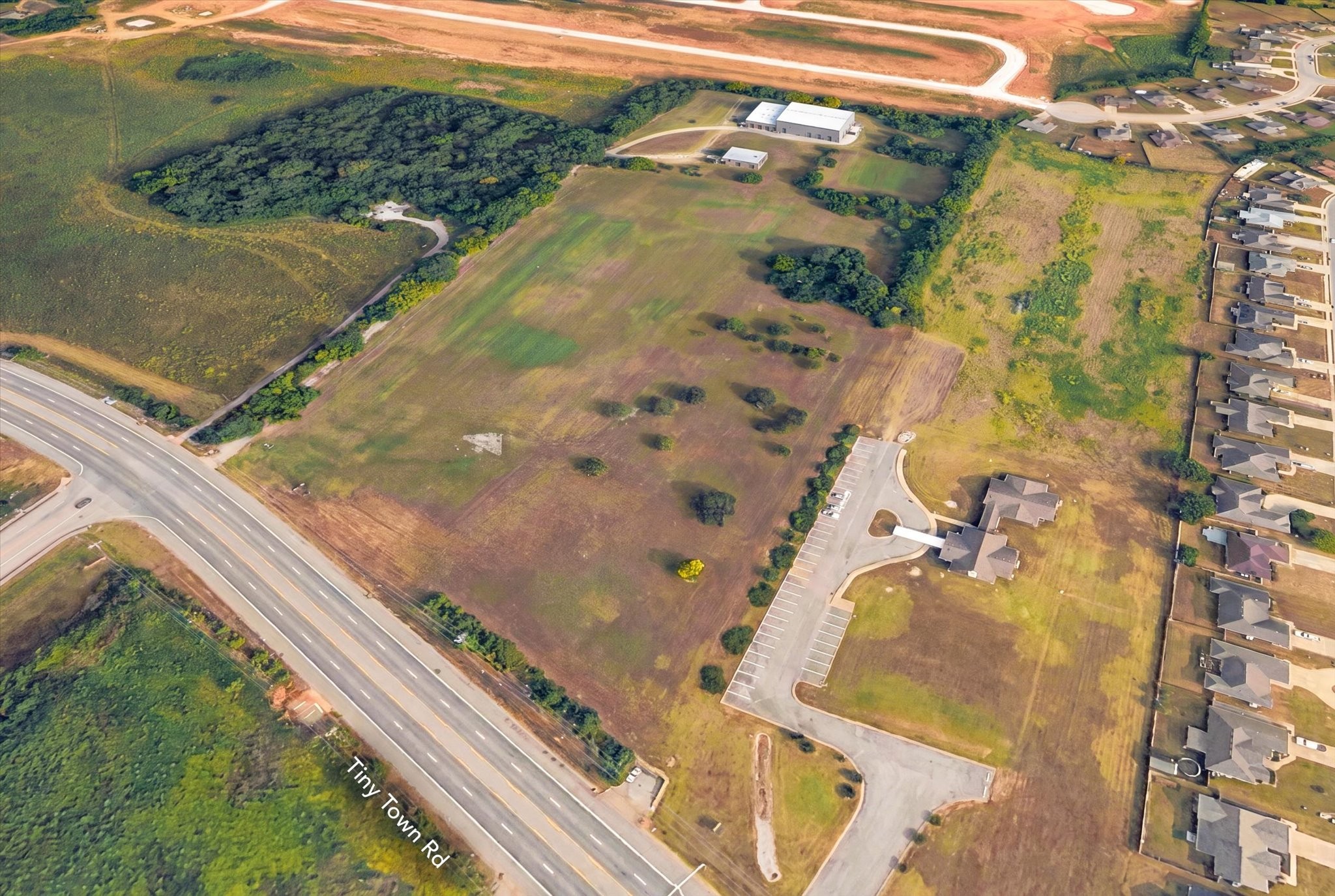1231 Tiny Town Rd Property Photo 9