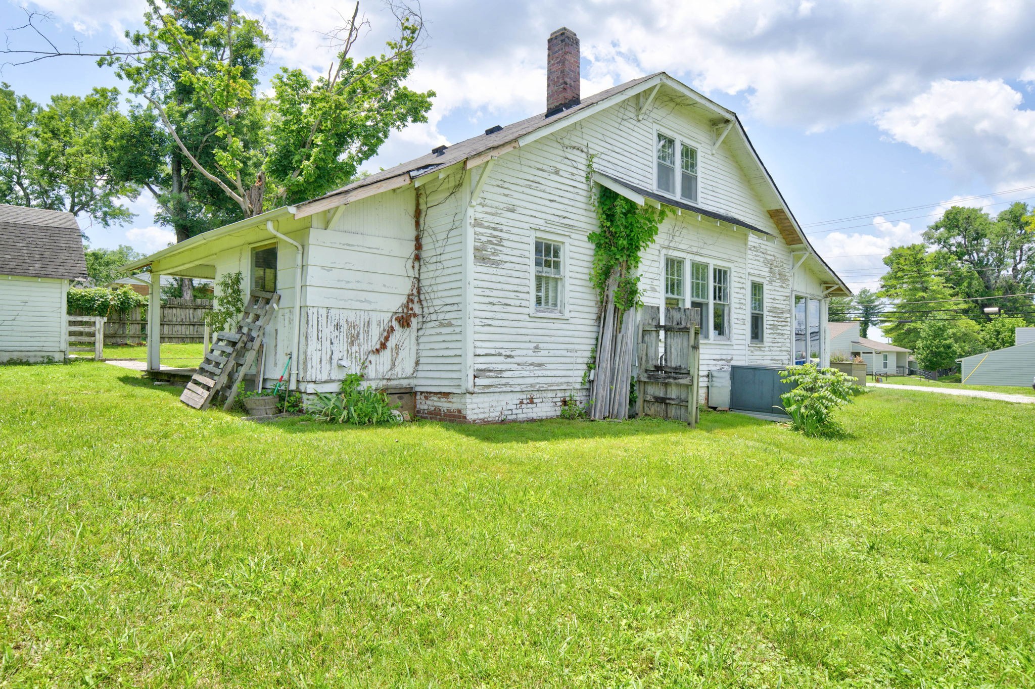 136 S Walnut Ave Property Photo 12