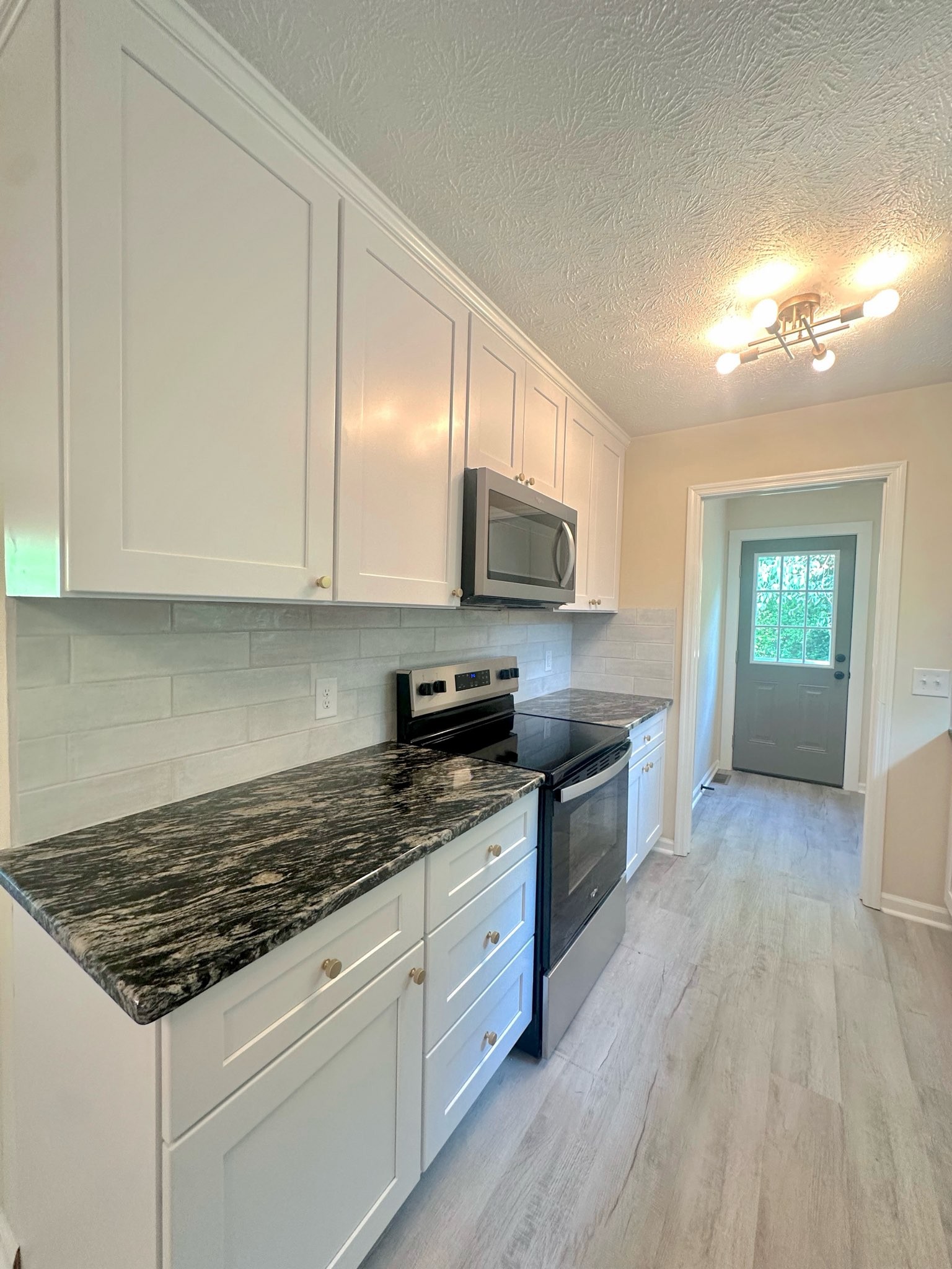 138 Buena Vista Dr Property Photo 8