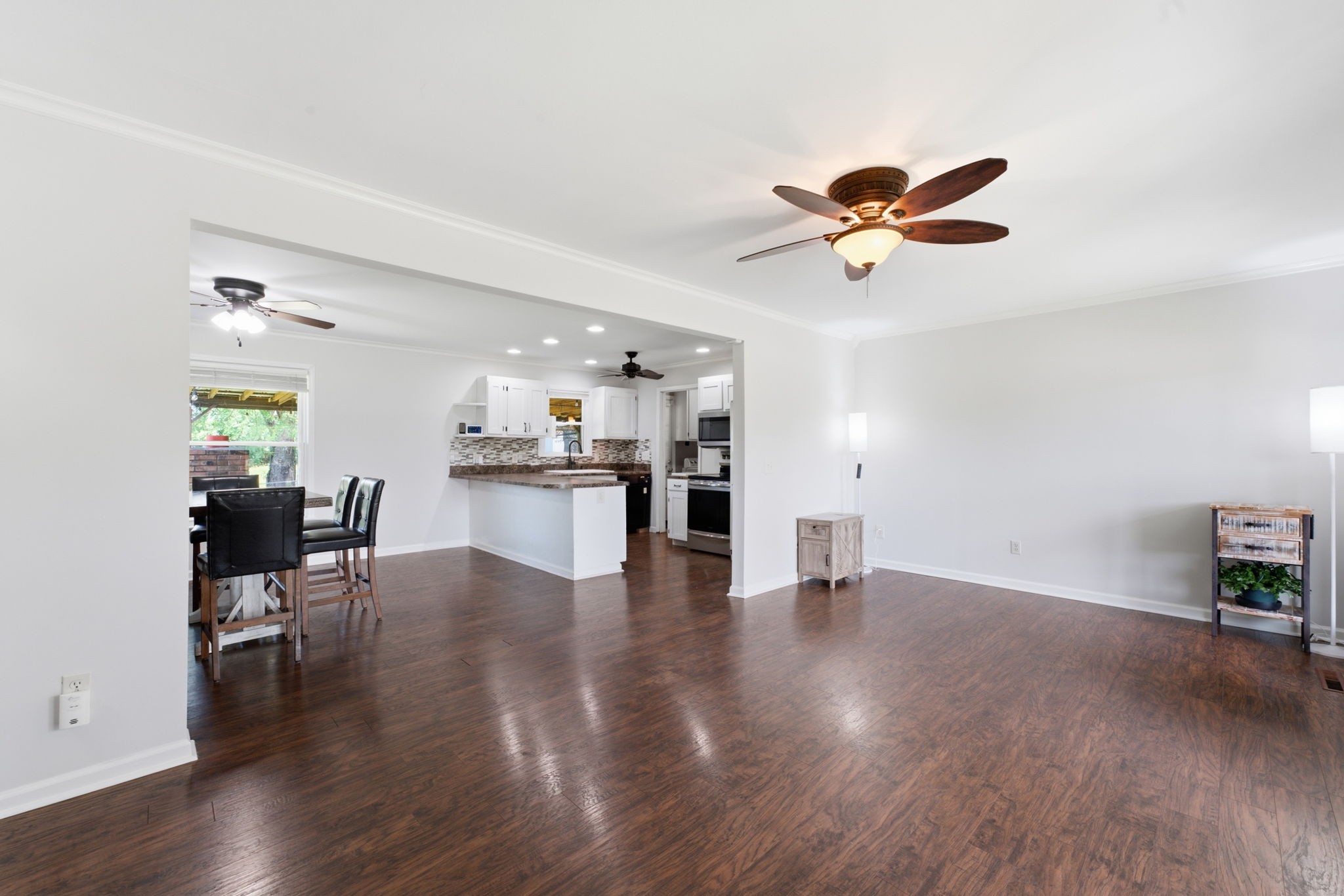 1024 Rome Pike Property Photo 6