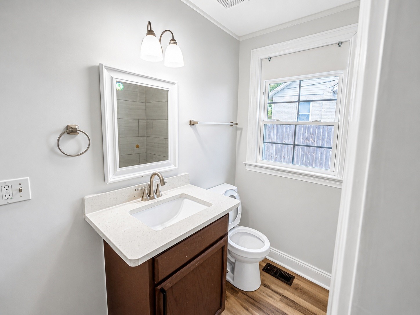 254 Dupont Ave Property Photo 8