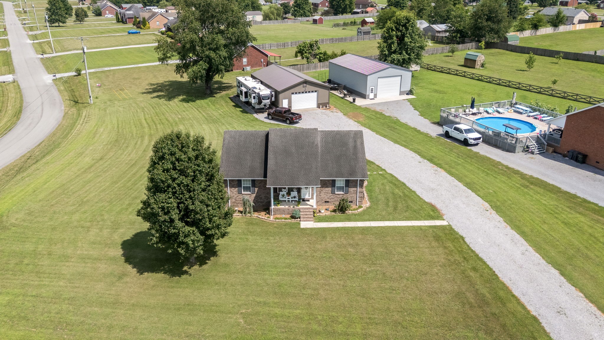 1012 Peak Dr Property Photo 2