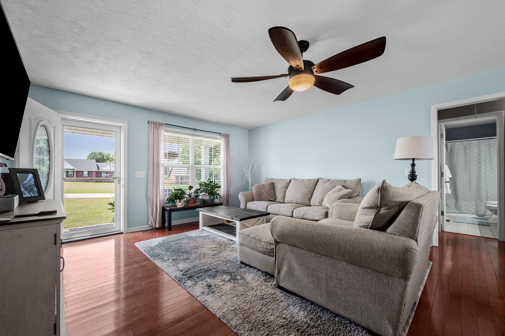 1012 Peak Dr Property Photo 6
