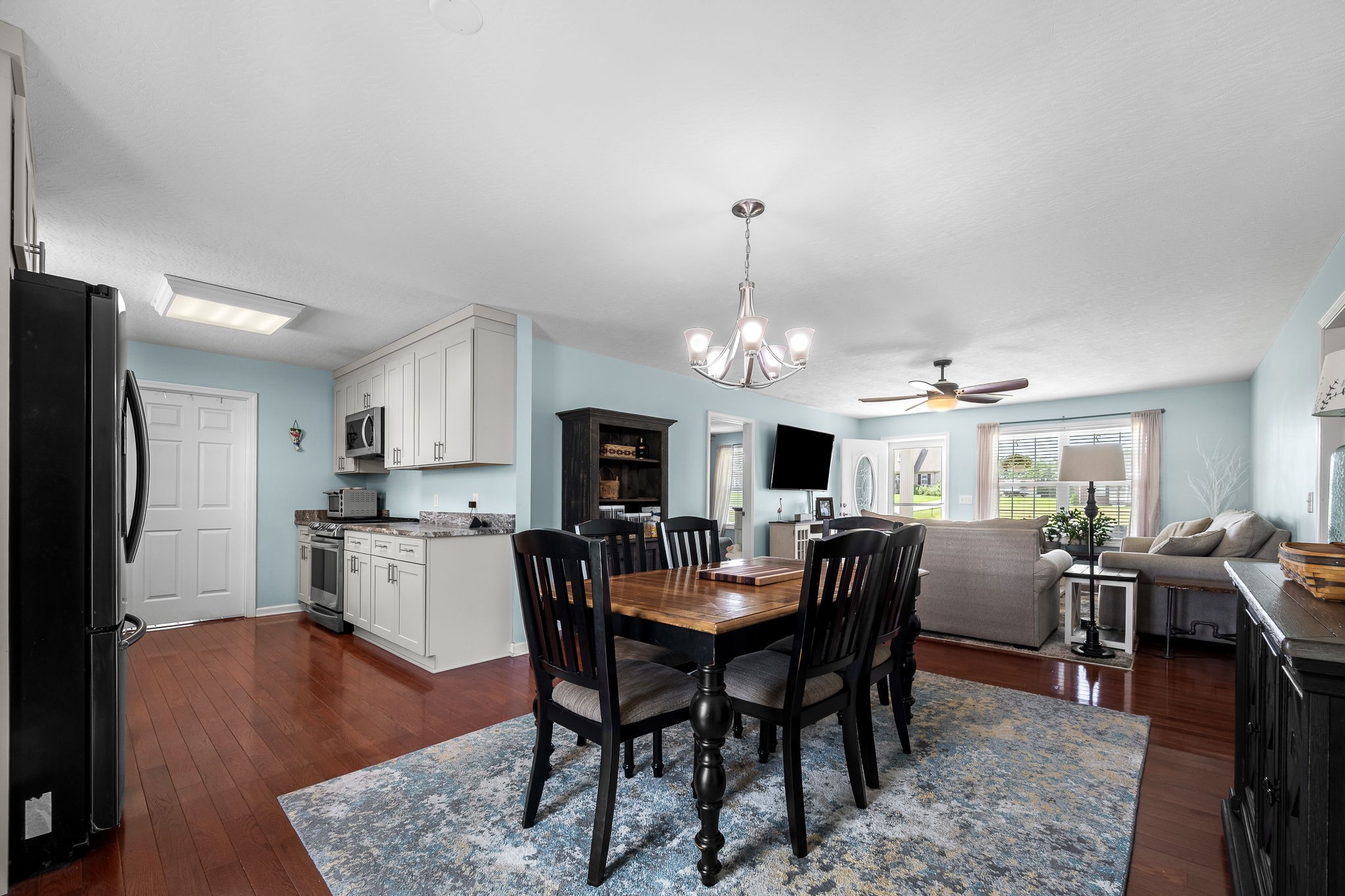 1012 Peak Dr Property Photo 12