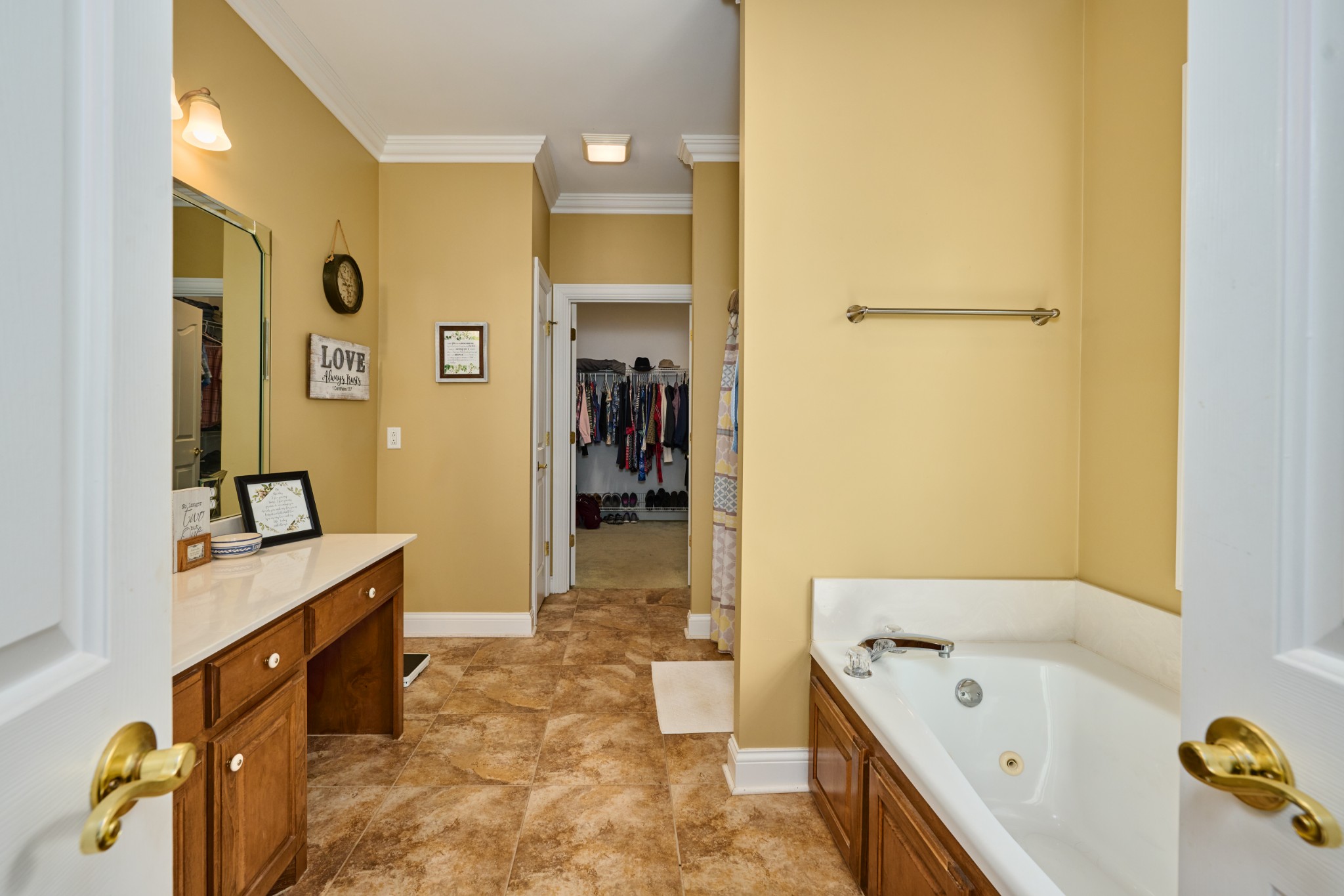 413 Founders Ct Property Photo 37