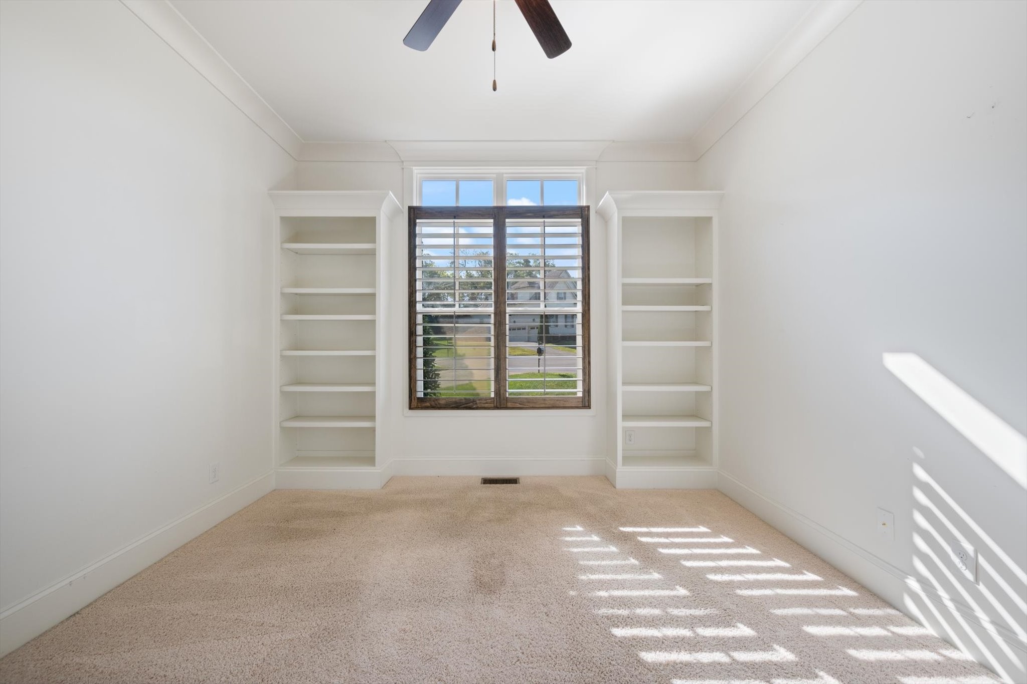 4174 Old Light Cir Property Photo 32
