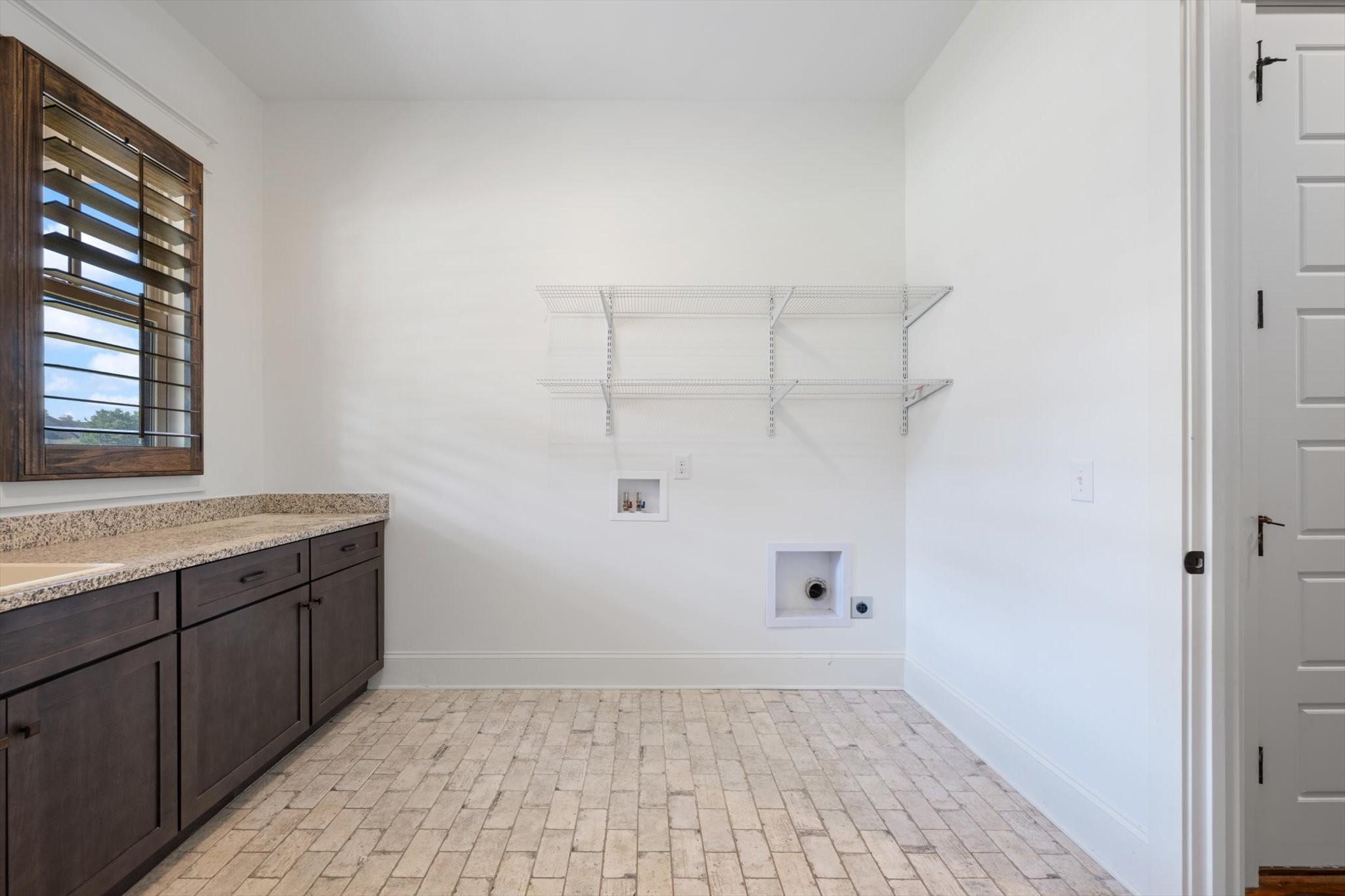 4174 Old Light Cir Property Photo 38