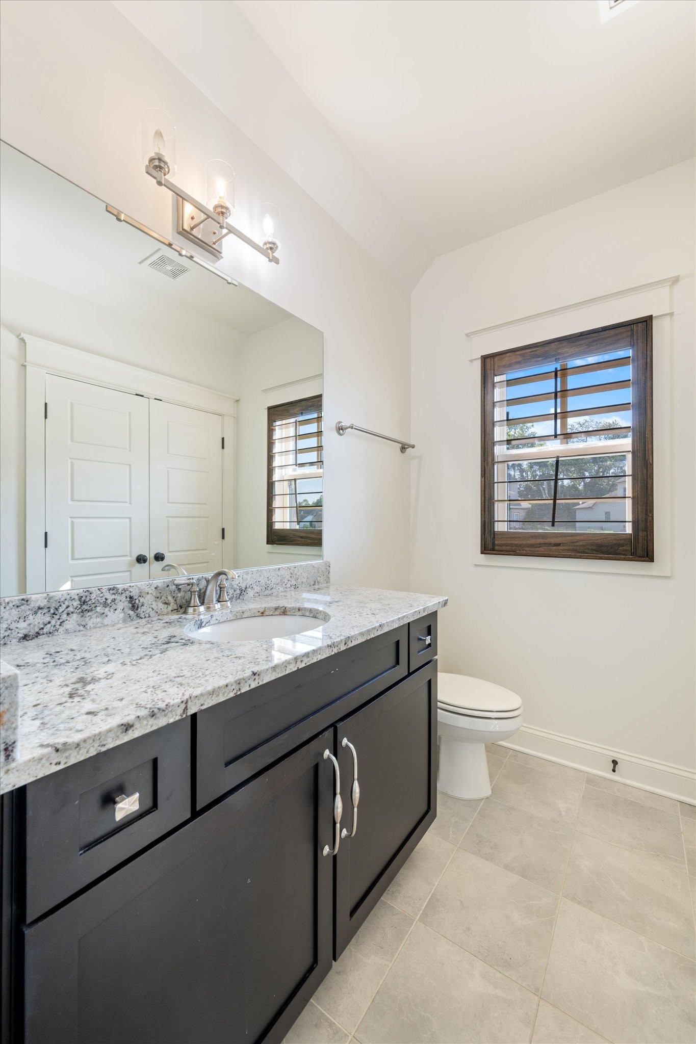 4174 Old Light Cir Property Photo 42
