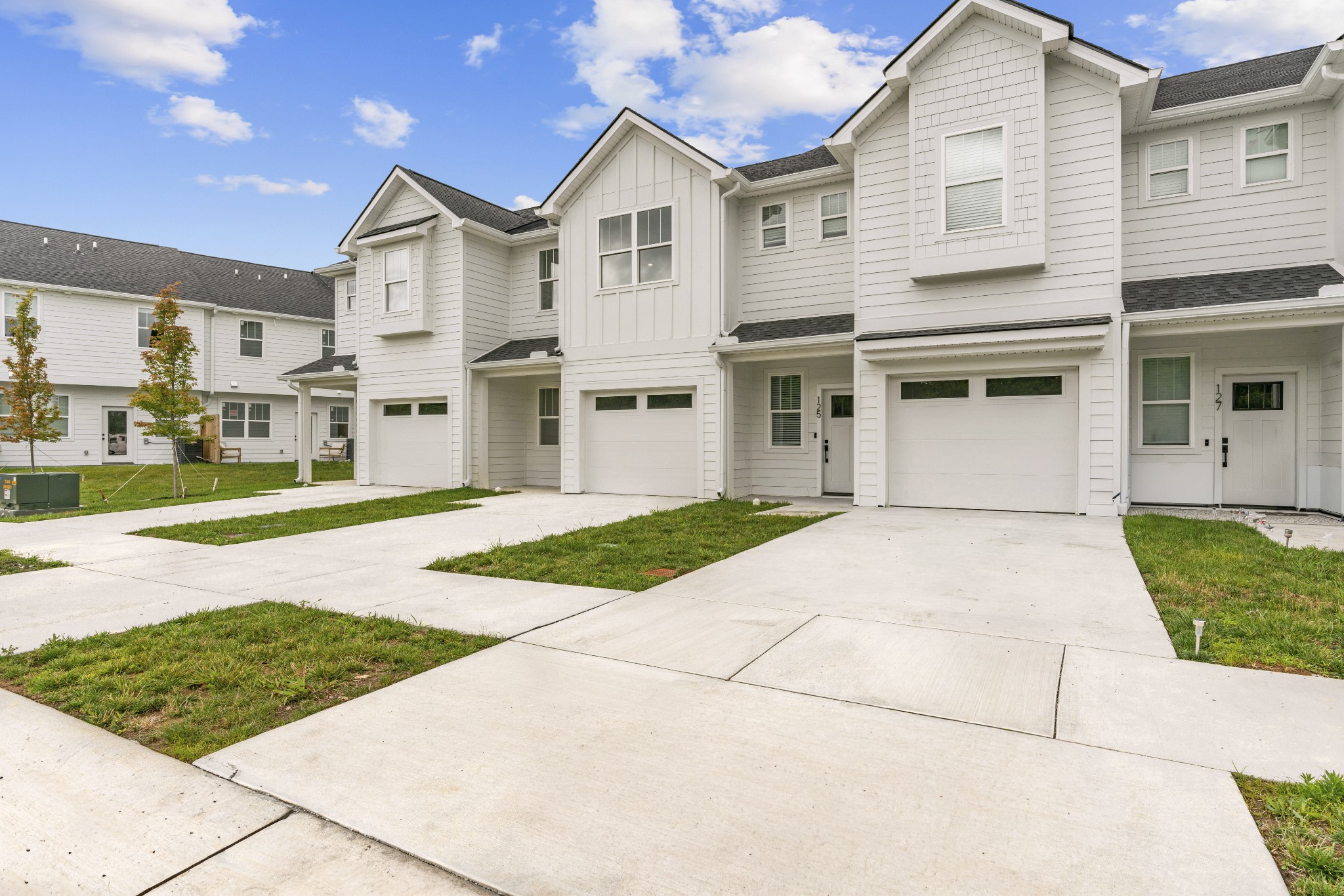 172 High Park Cir Property Photo 1