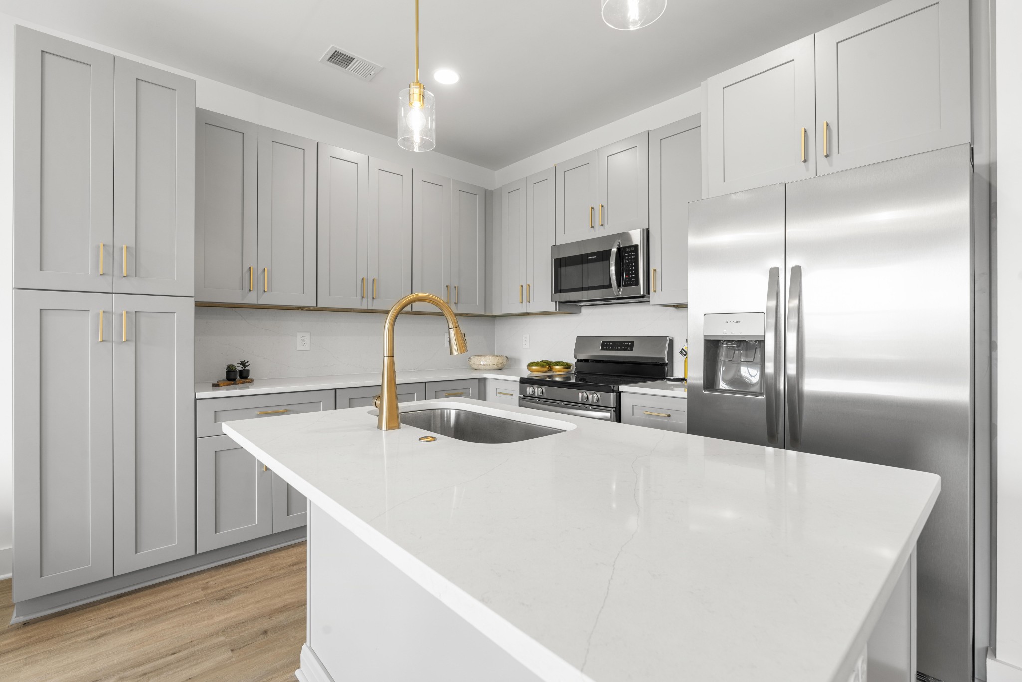172 High Park Cir Property Photo 8
