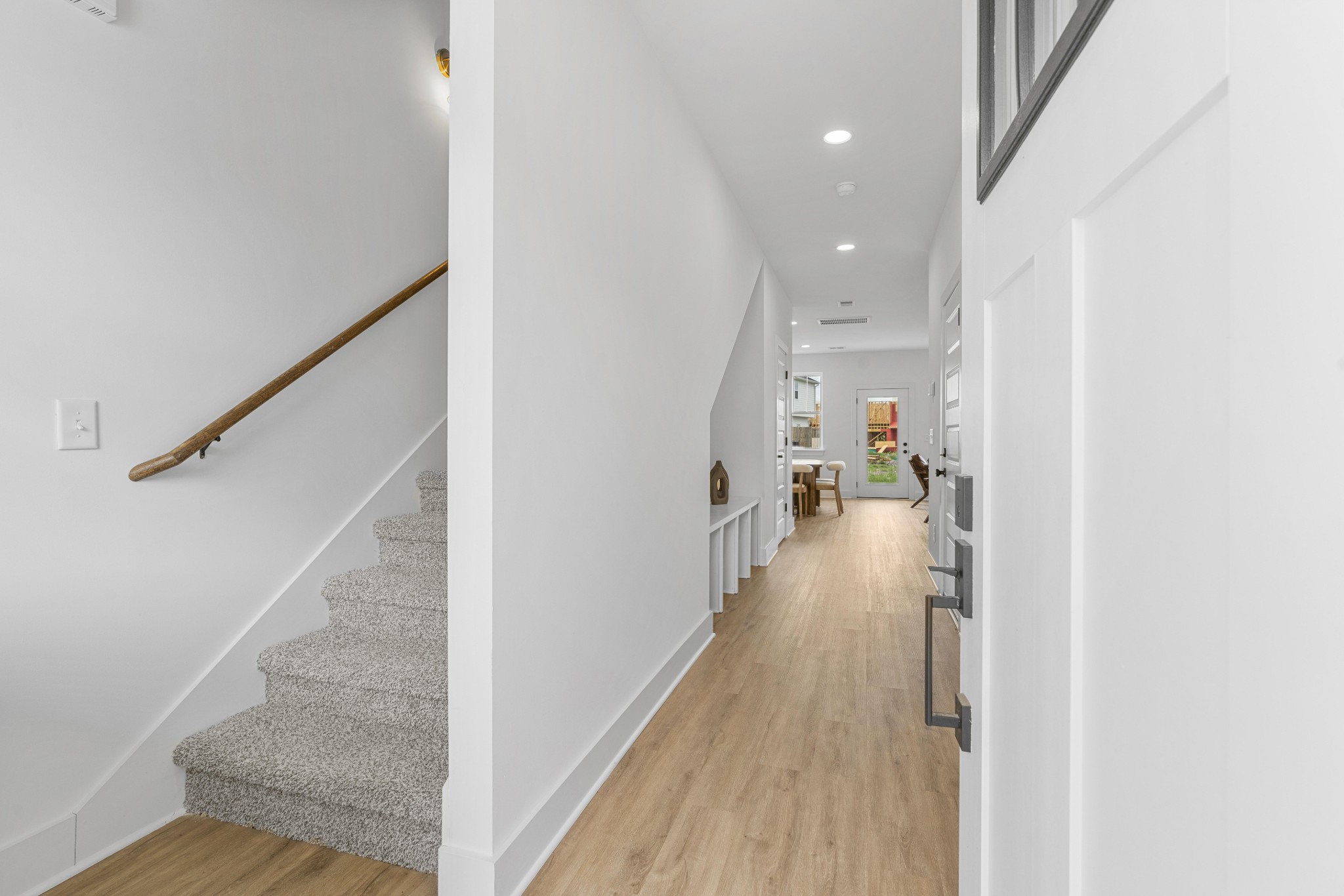 174 High Park Cir Property Photo 6
