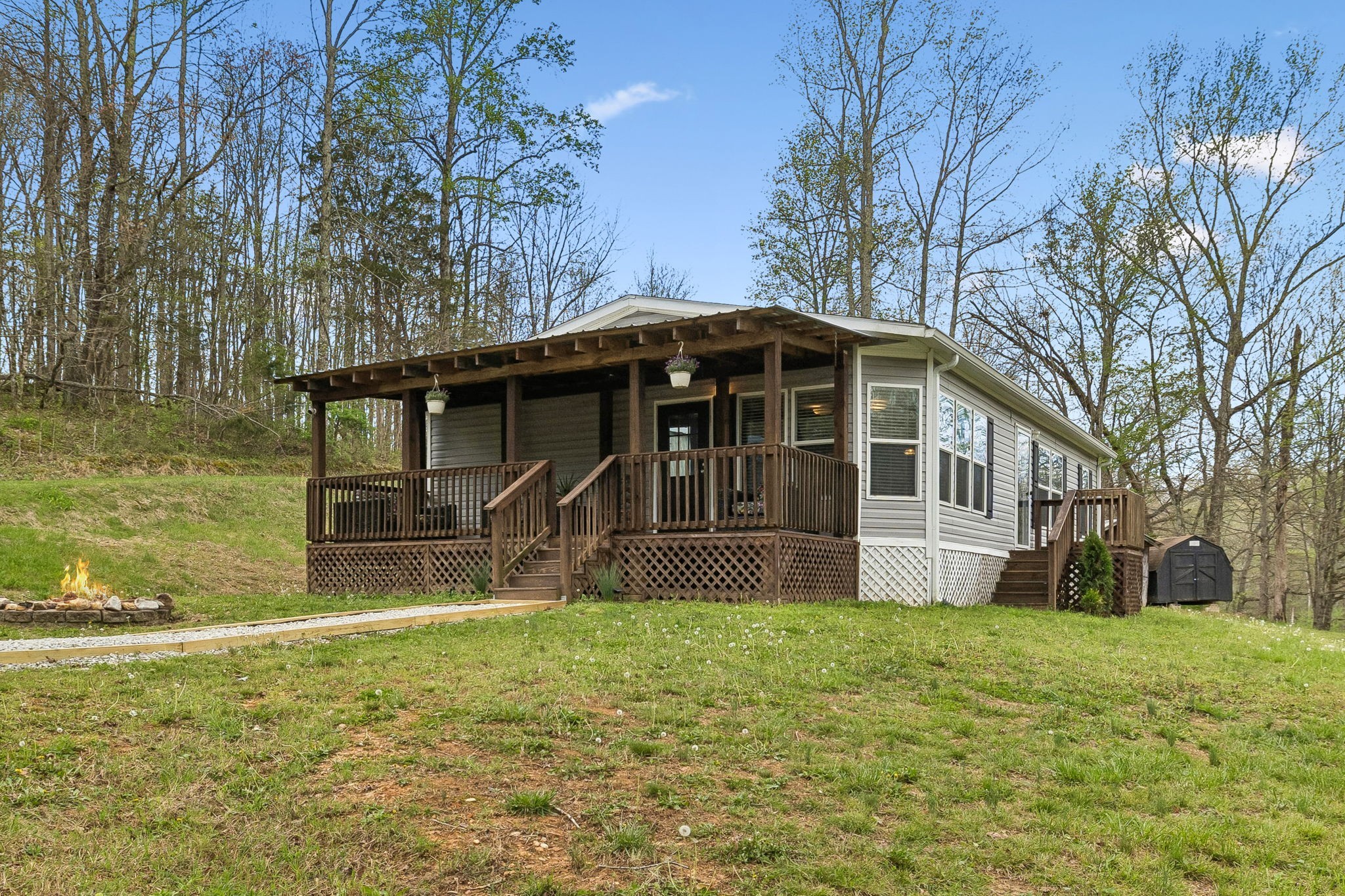 805 Harris Rd Property Photo 1