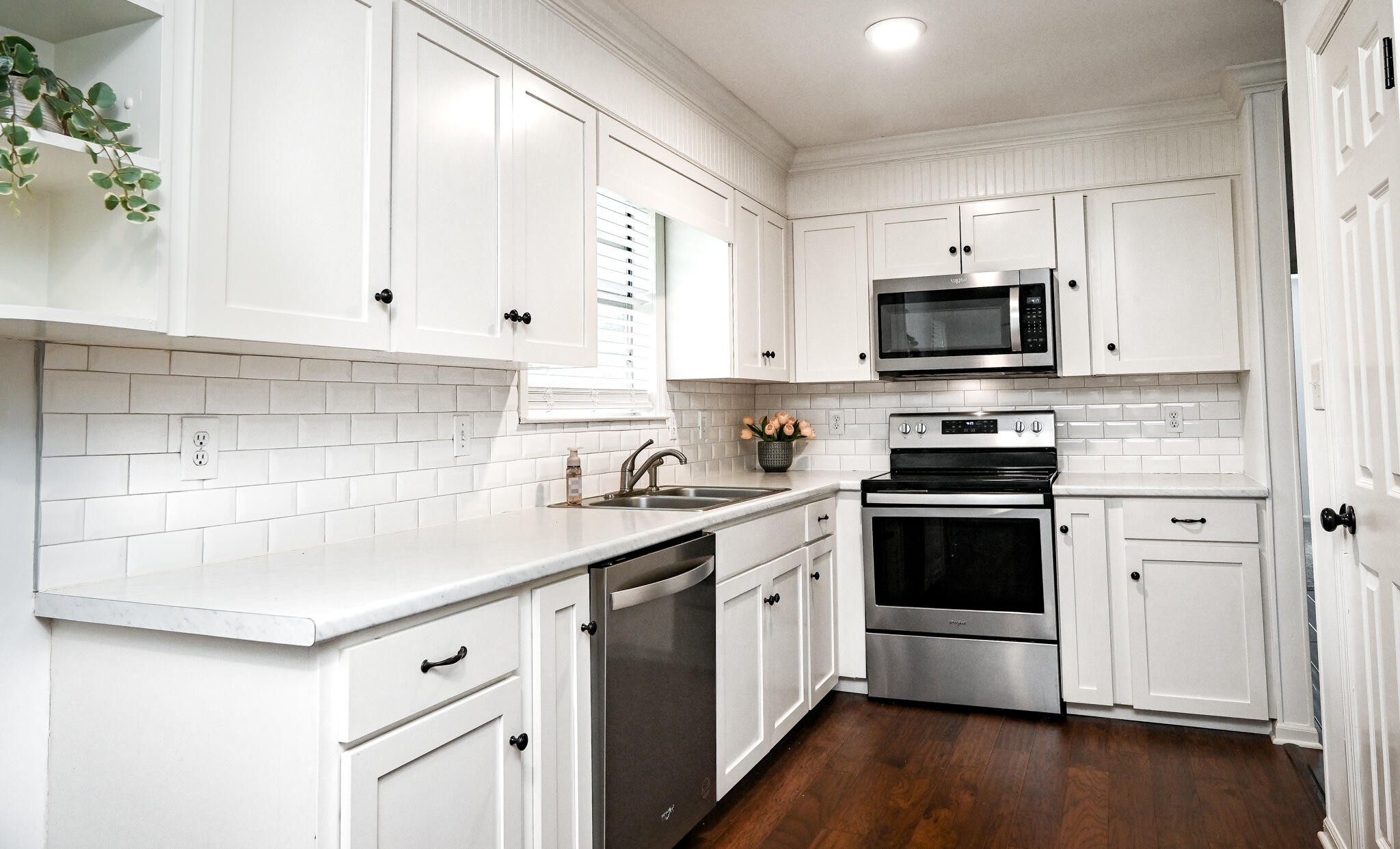 563 18th Street, Nw Property Photo 5