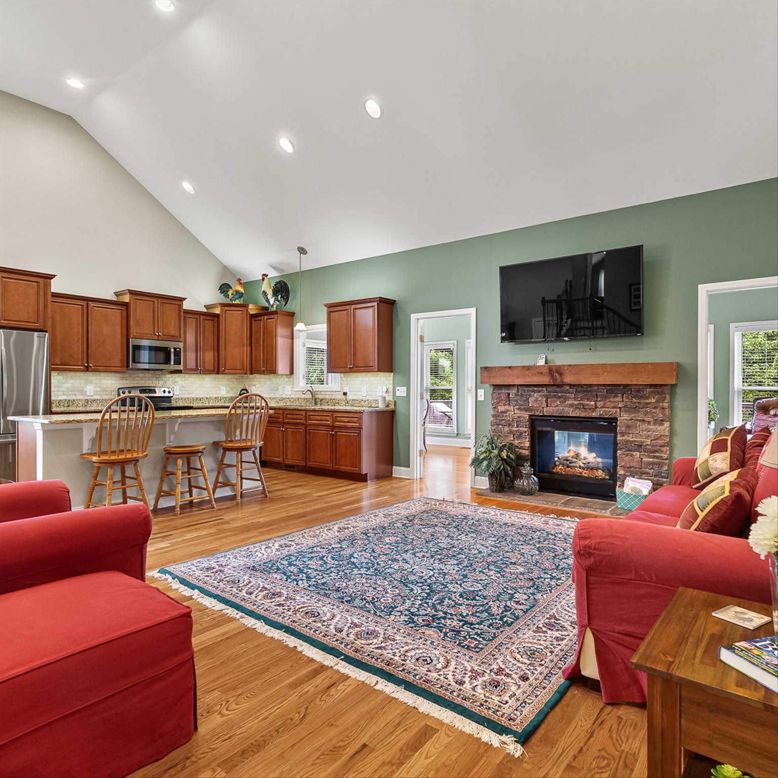 1002 Aenon Cir Property Photo 8