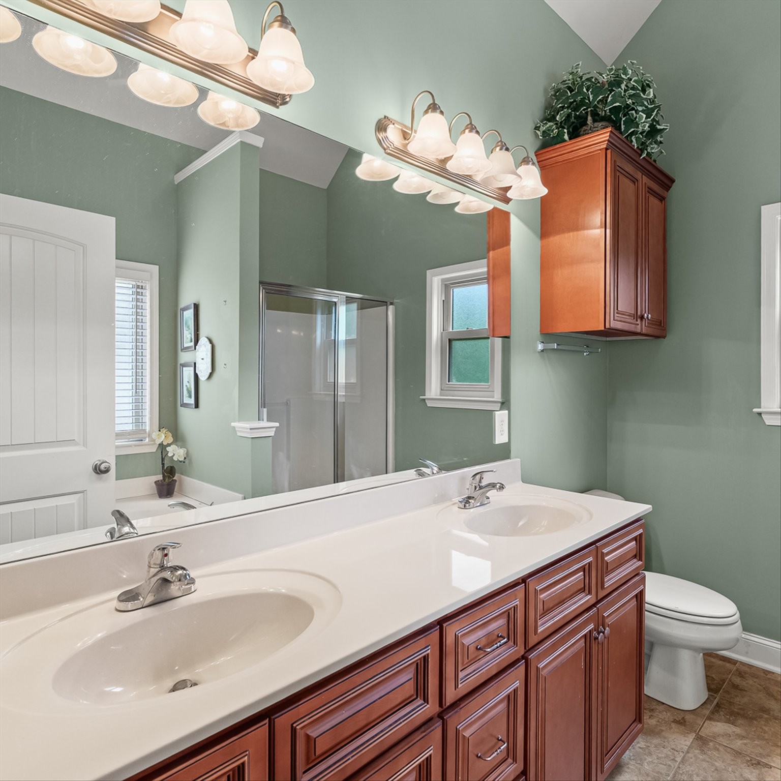 1002 Aenon Cir Property Photo 20