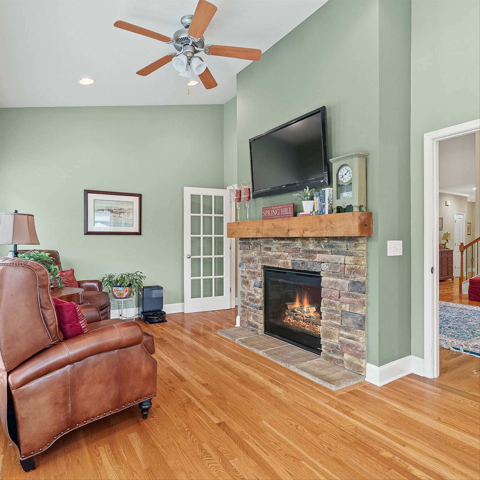 1002 Aenon Cir Property Photo 21