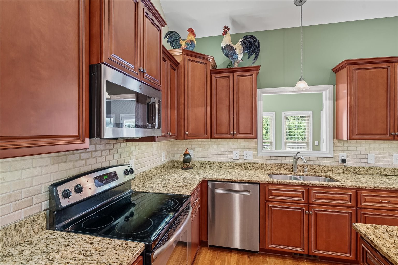 1002 Aenon Cir Property Photo 25