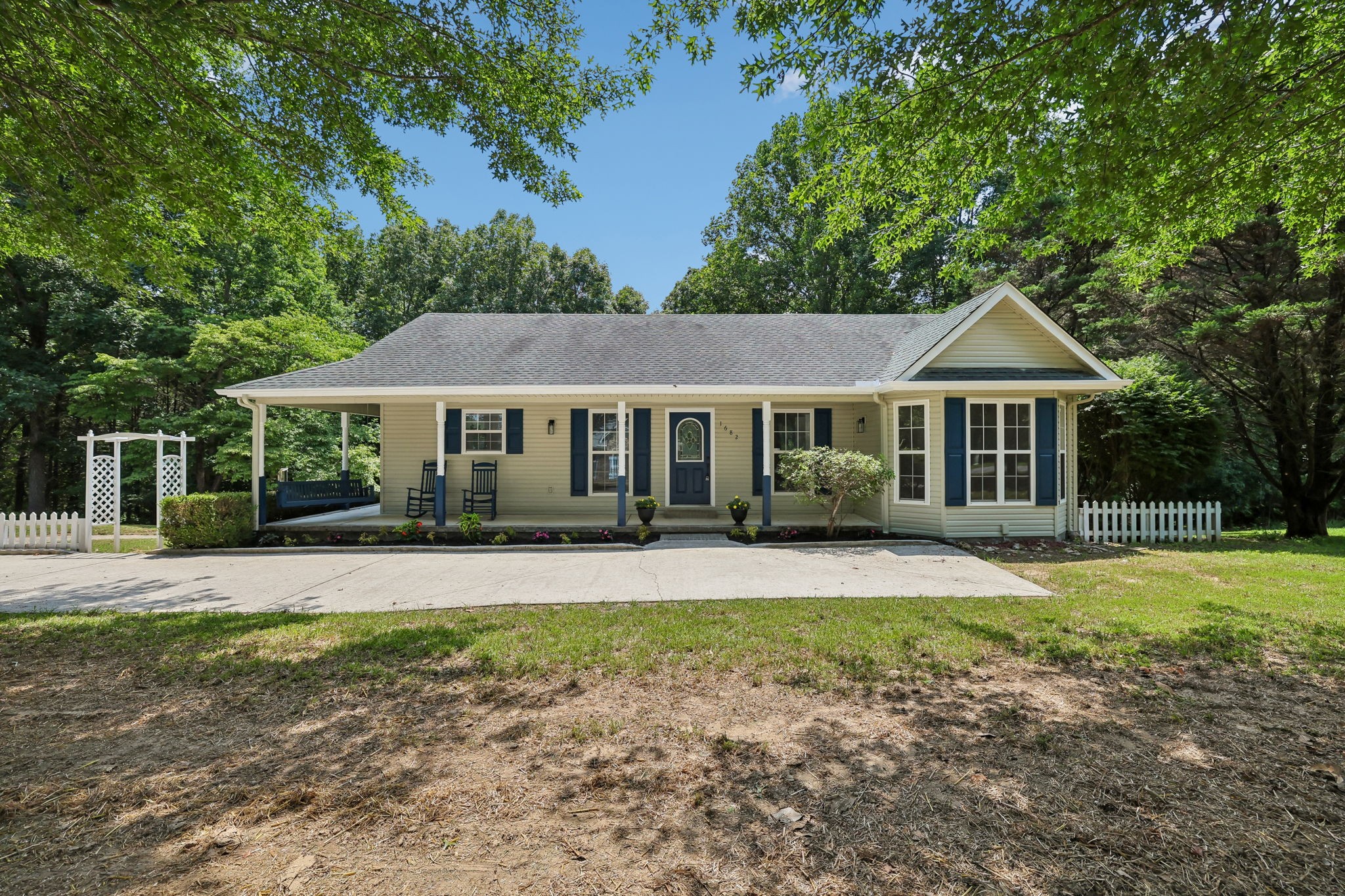 1682 Ridgeview Run Property Photo 1