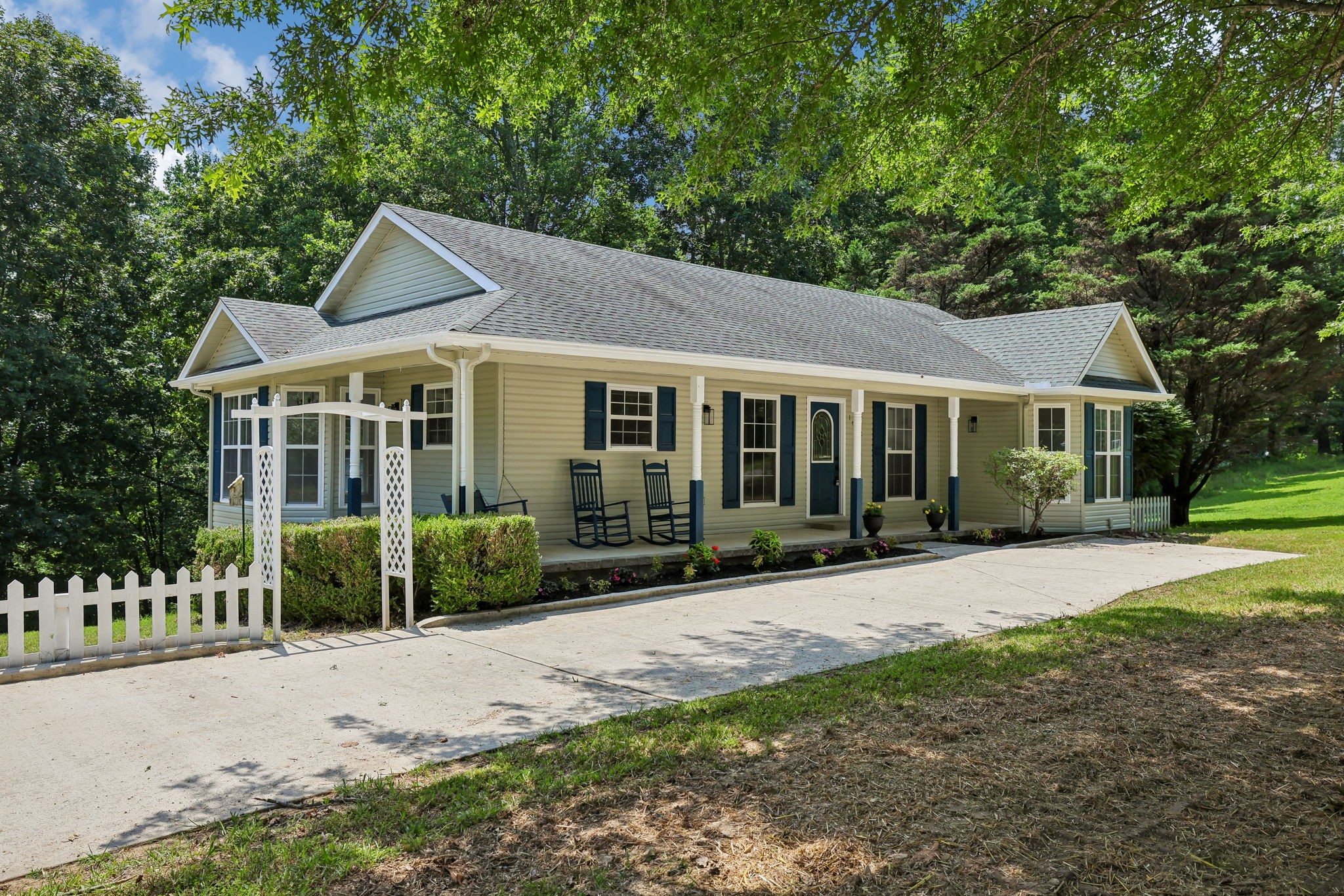 1682 Ridgeview Run Property Photo 1