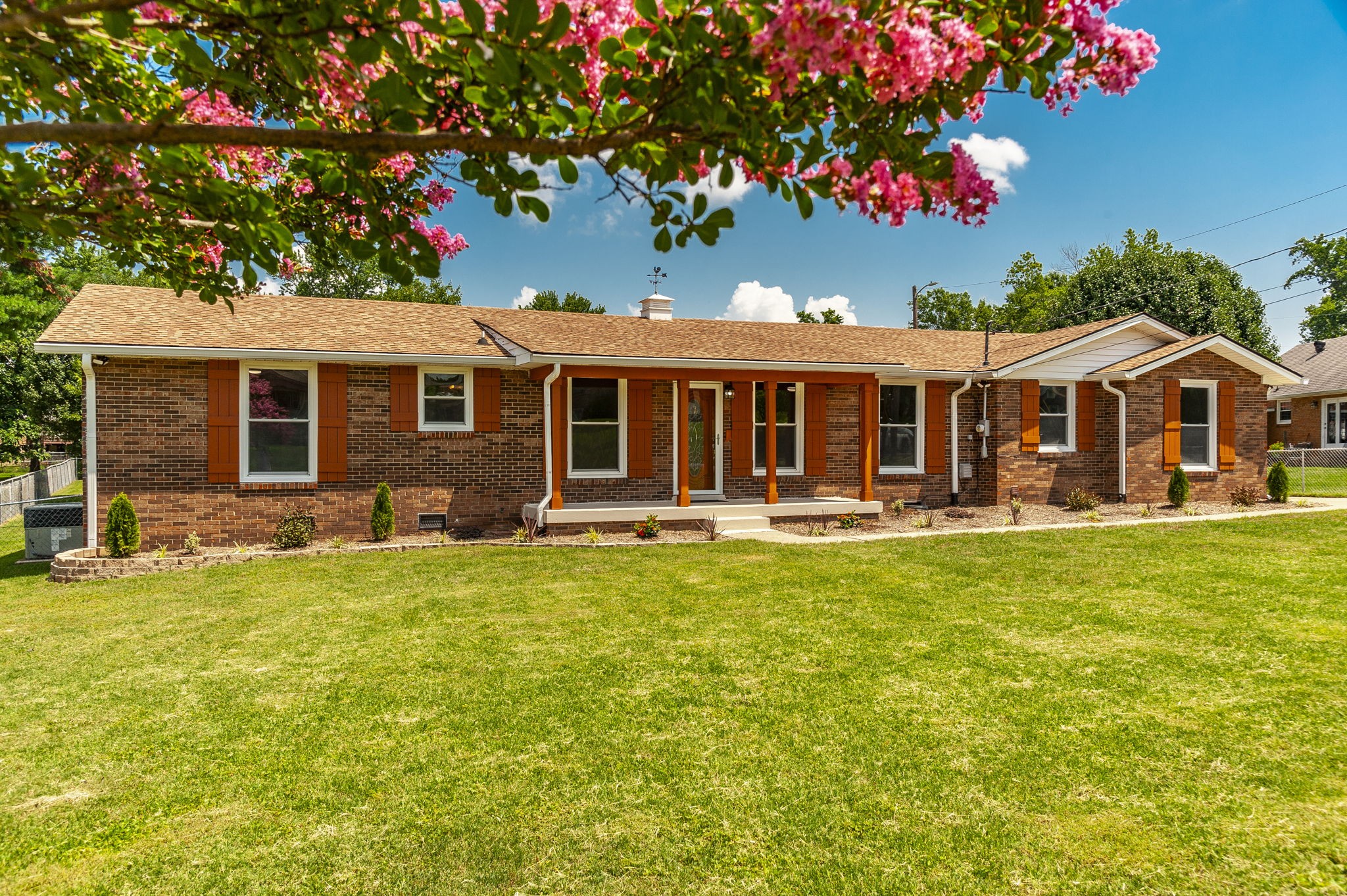 109 Valley View Dr Property Photo 1