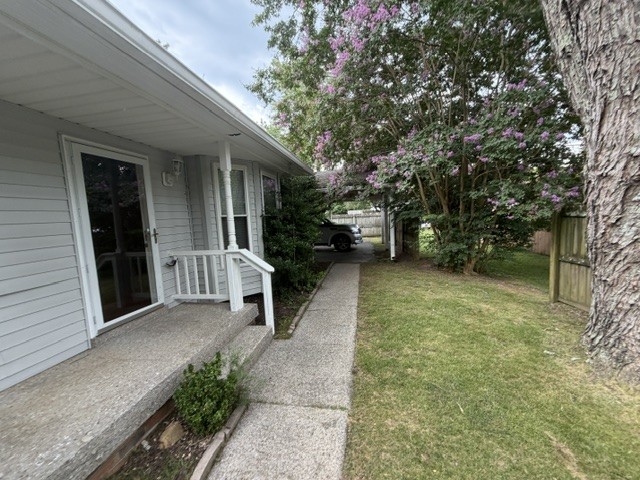 905 Patio Dr Property Photo 1